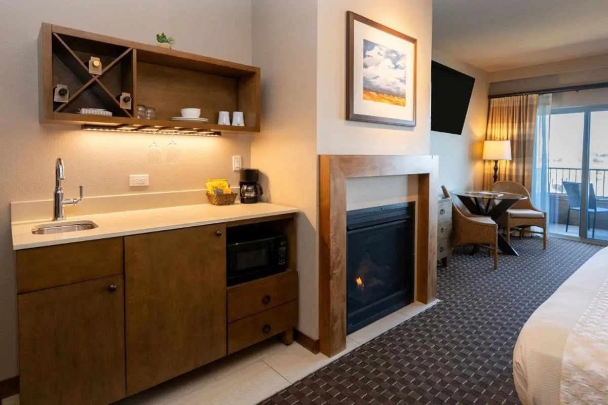 Bed in The Lodge at Columbia Point