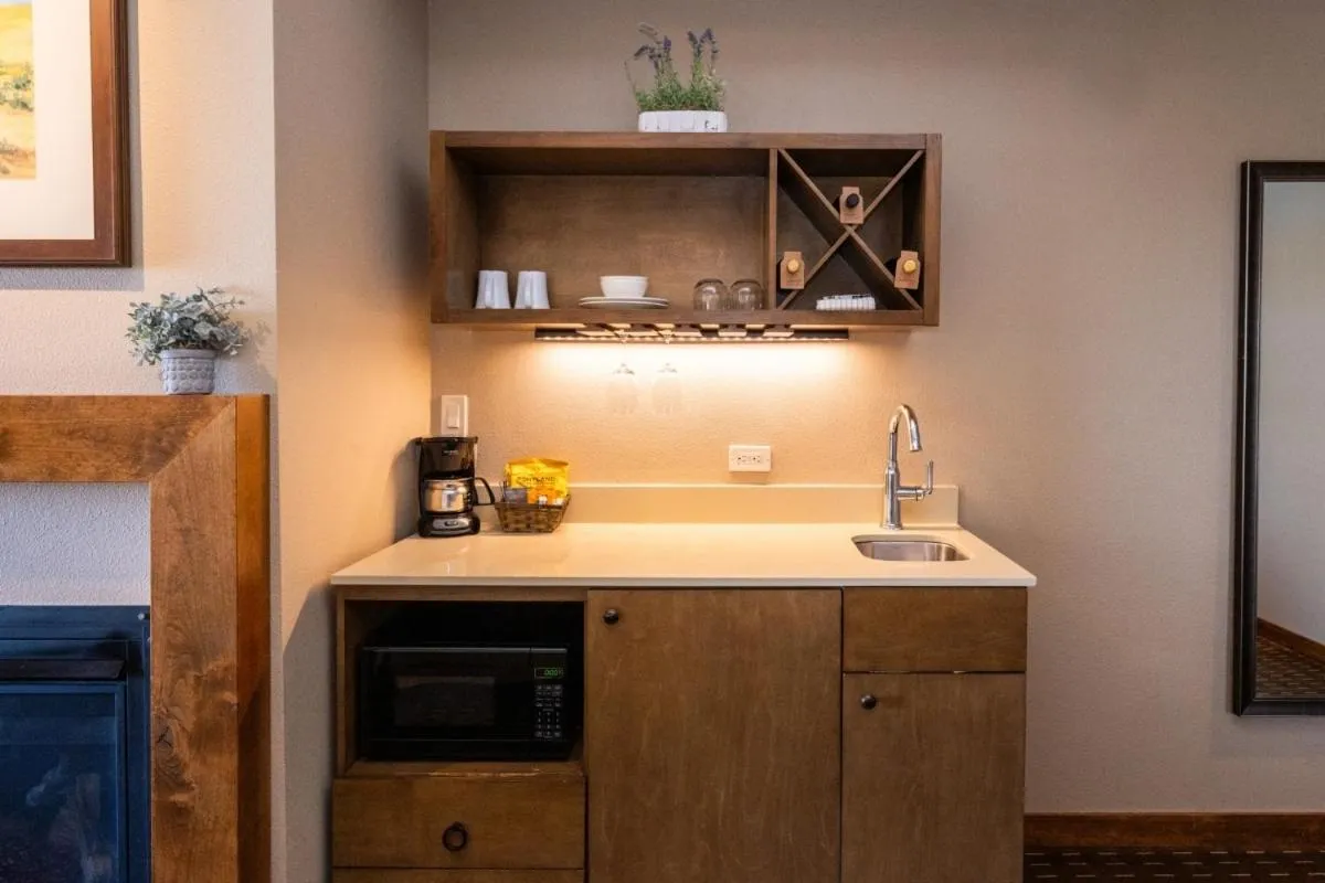 The Lodge at Columbia Point