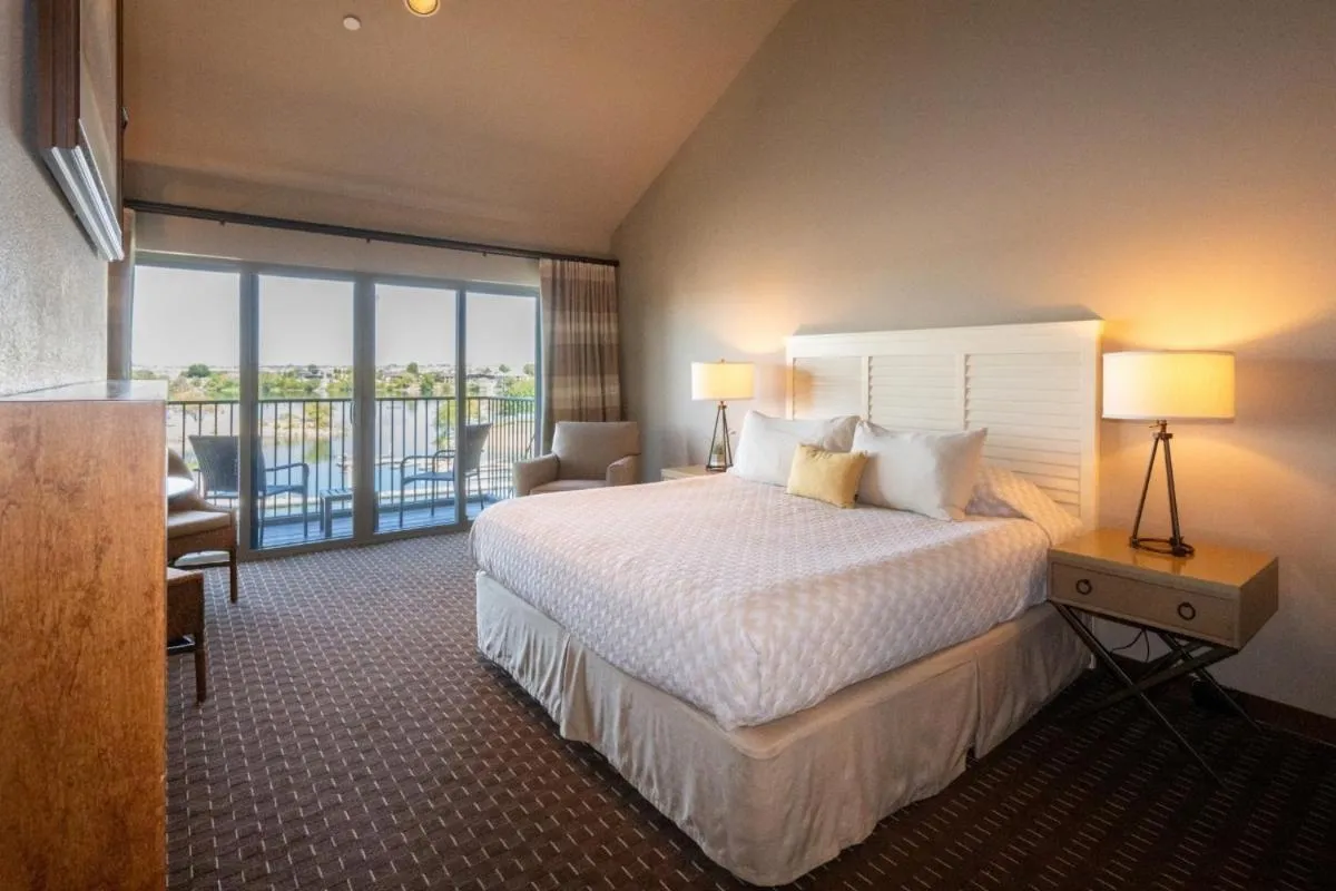 Bed in The Lodge at Columbia Point