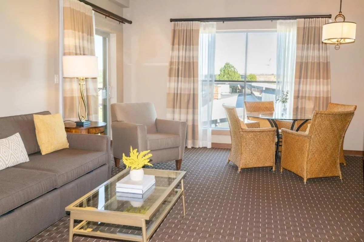 The Lodge at Columbia Point