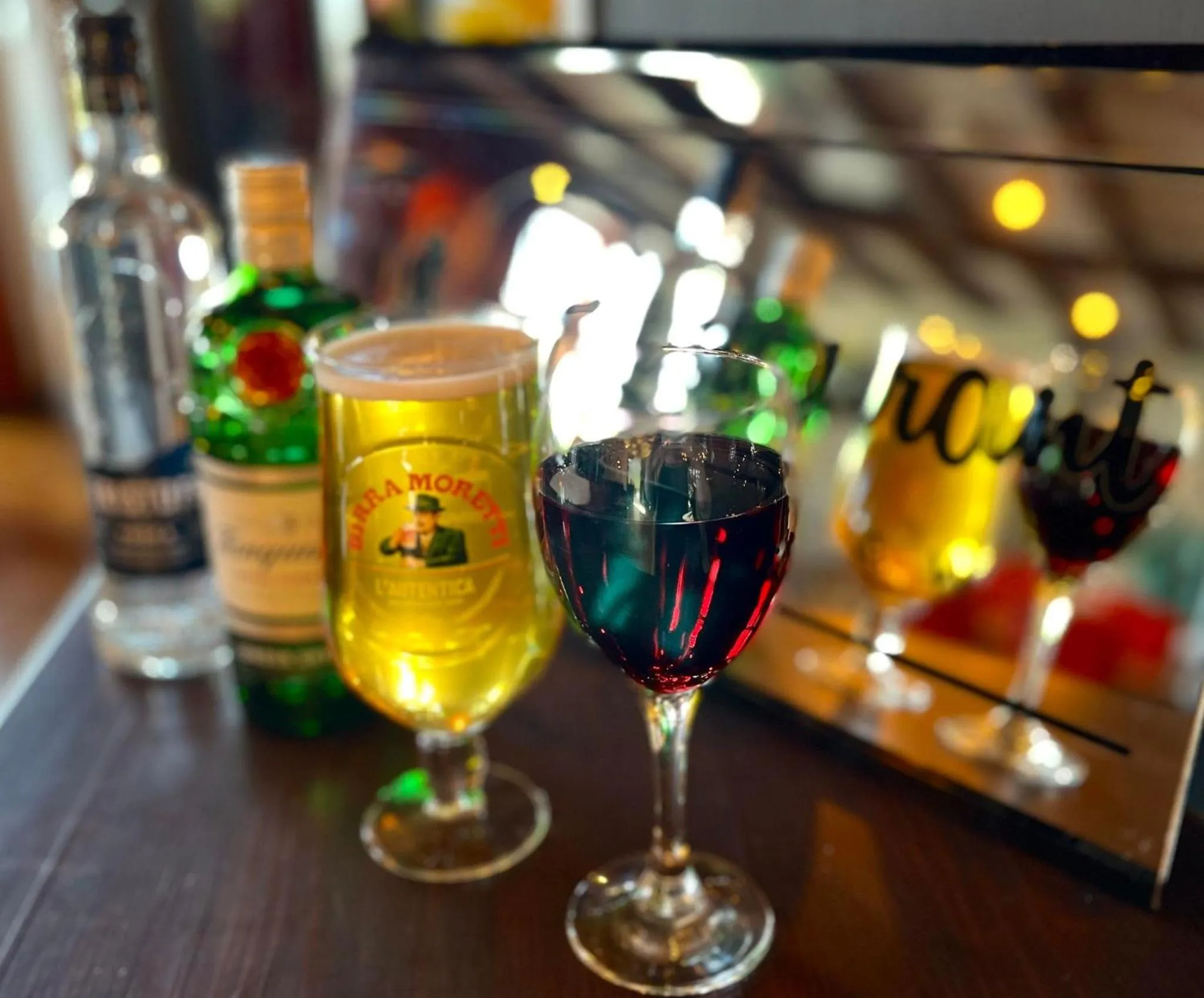 Restaurant/places to eat in The Renishaw Rooms