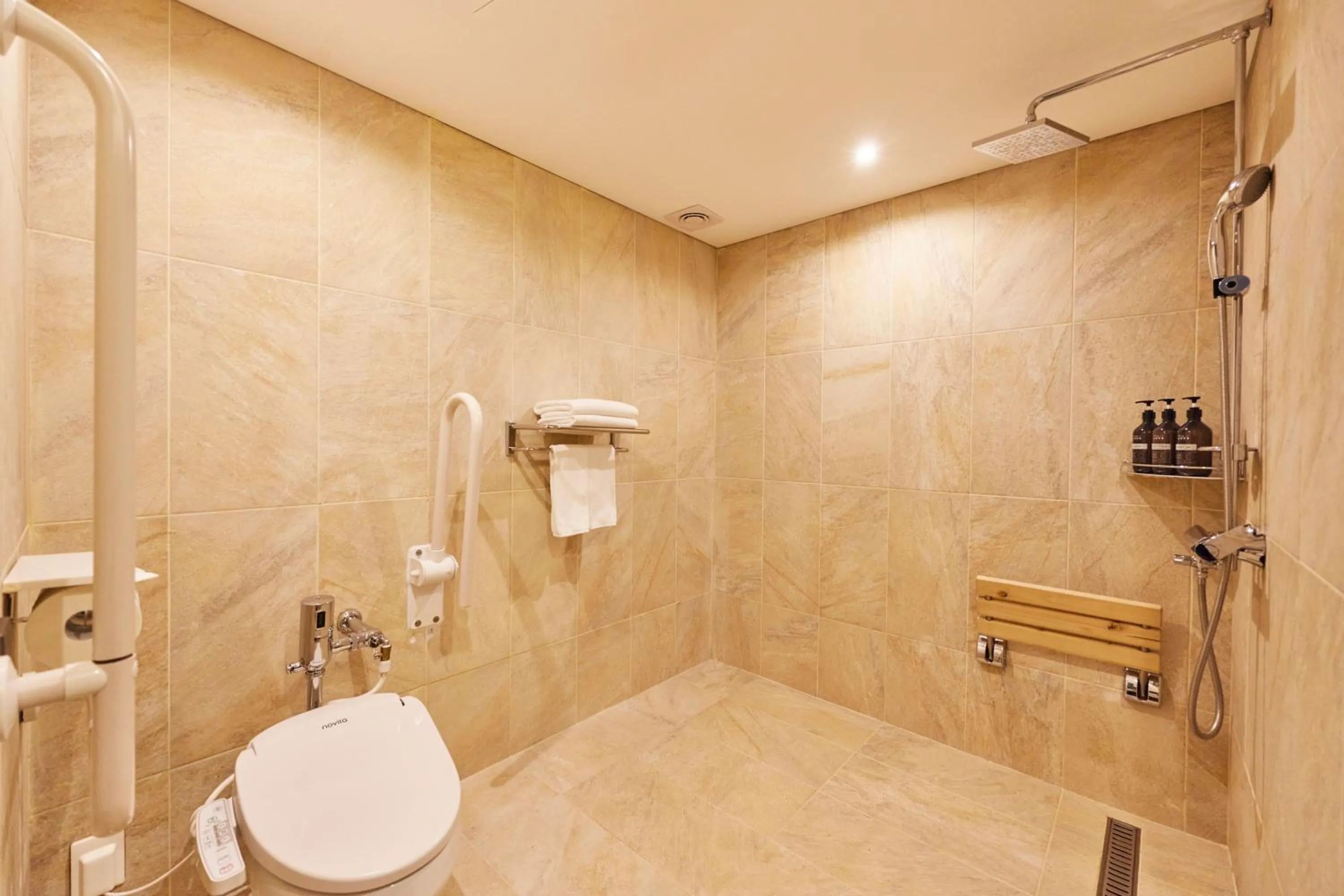 Shower in Hotel Uri&