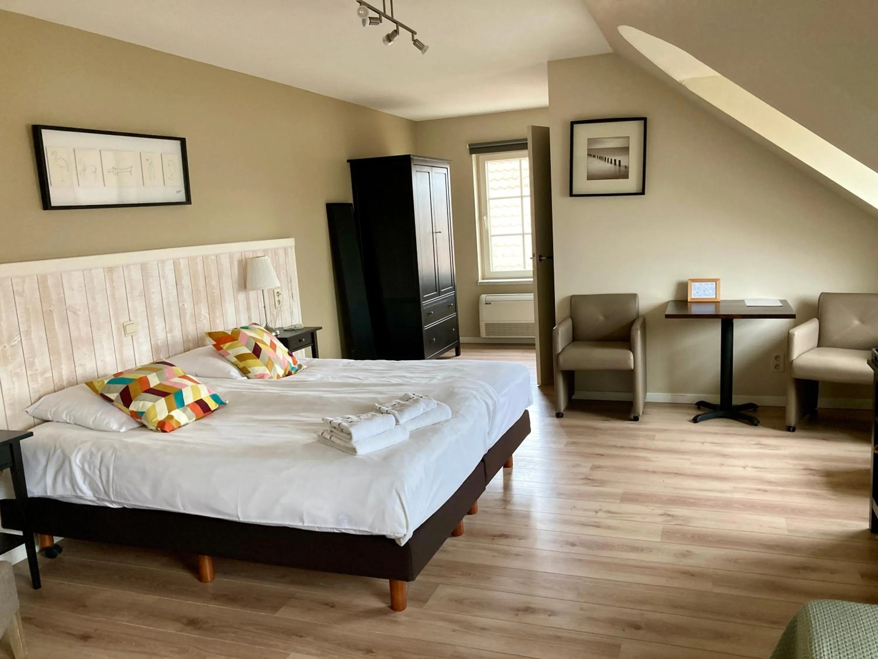 Bedroom, Bed in B&B Castellier