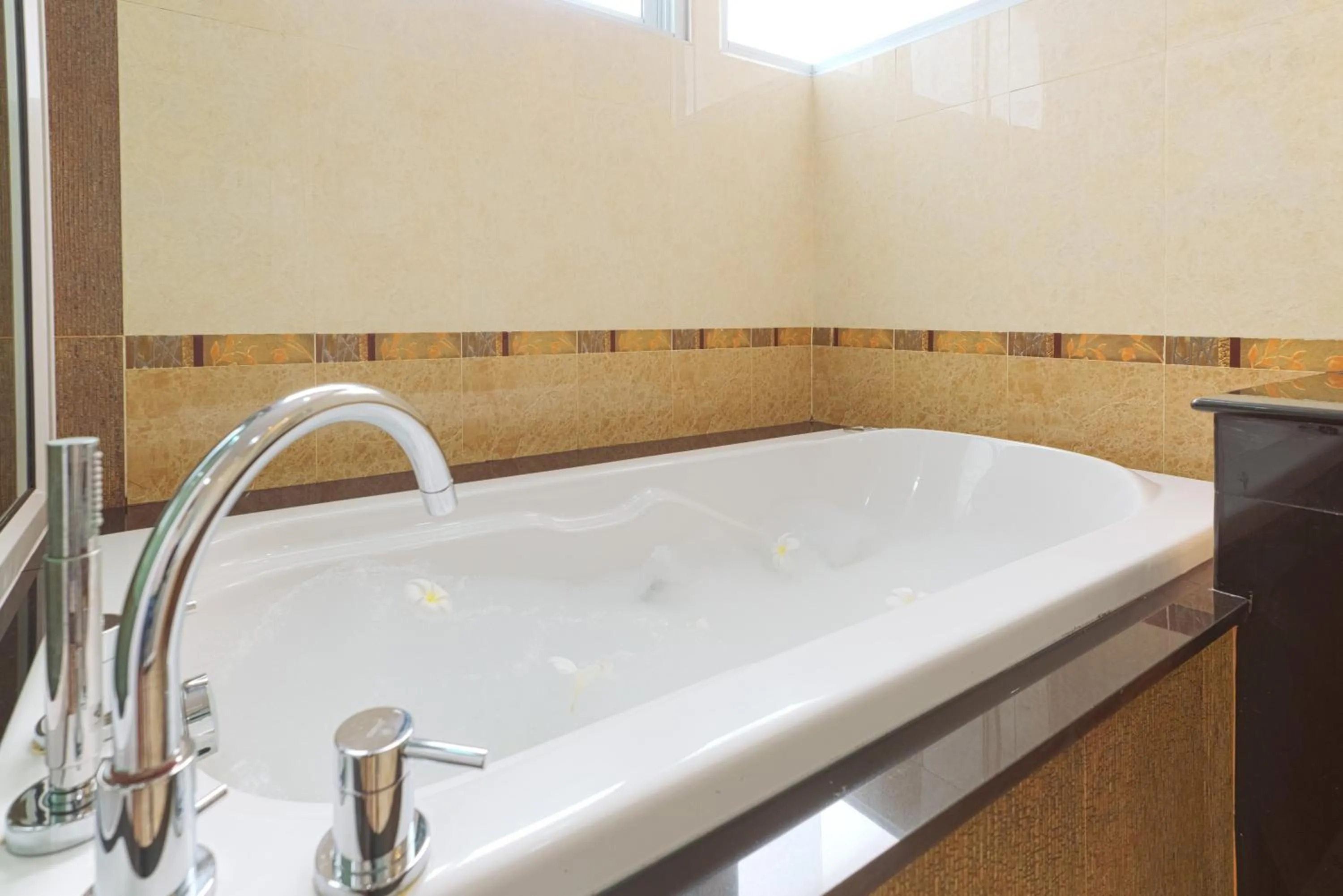 Bath in June Pool Villa