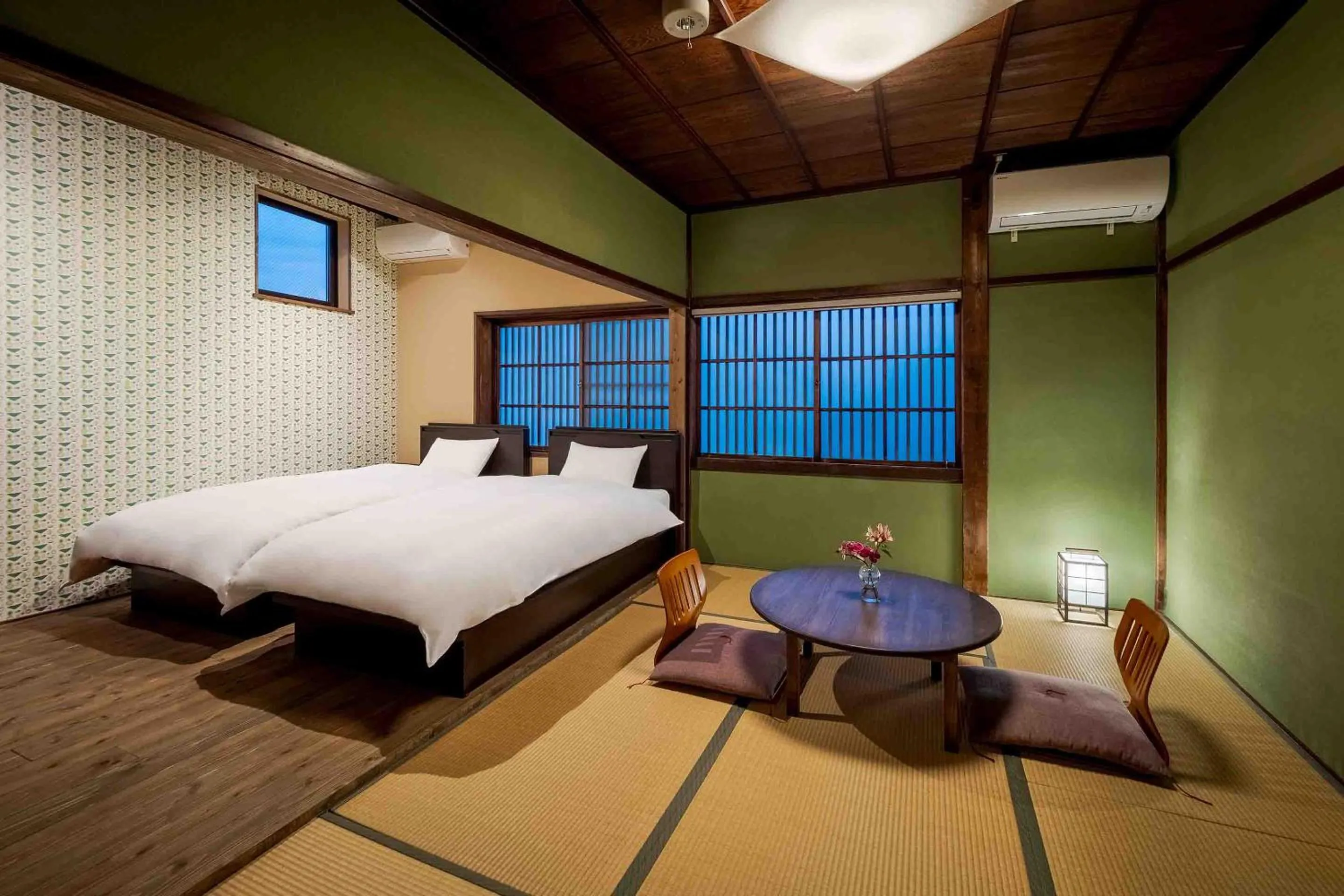 Bedroom, Bed in Hisago