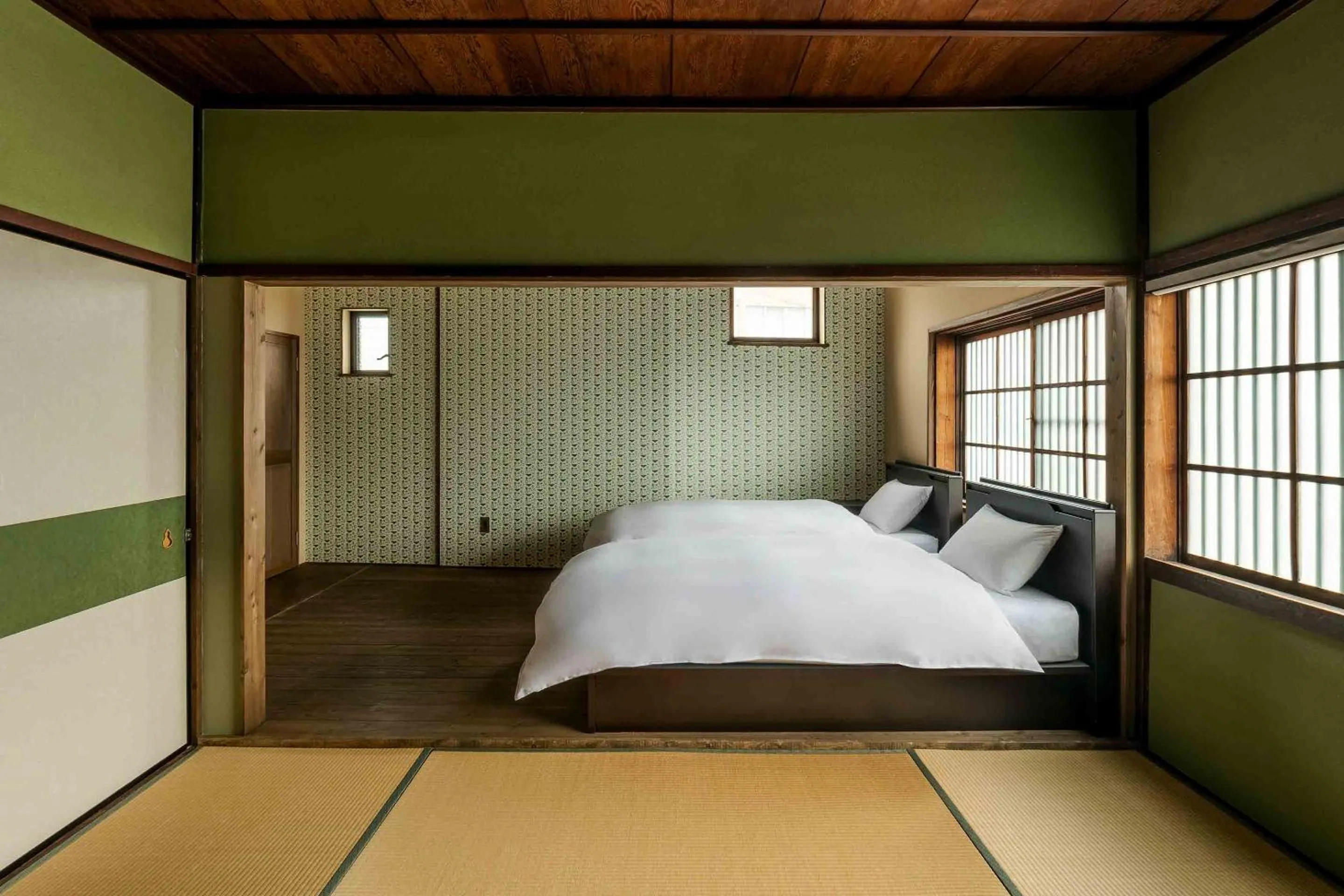 Bedroom, Bed in Hisago