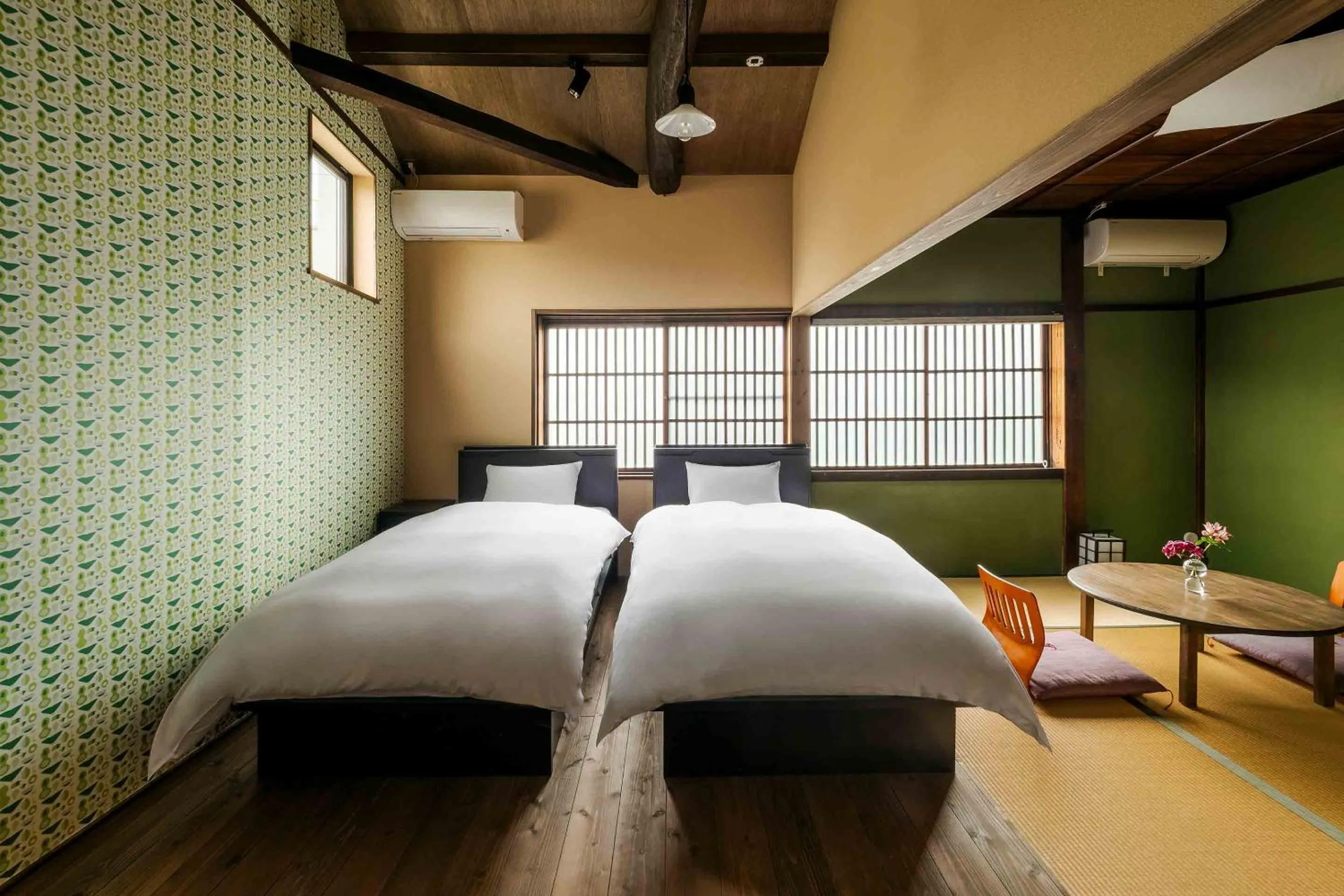 Bedroom, Bed in Hisago