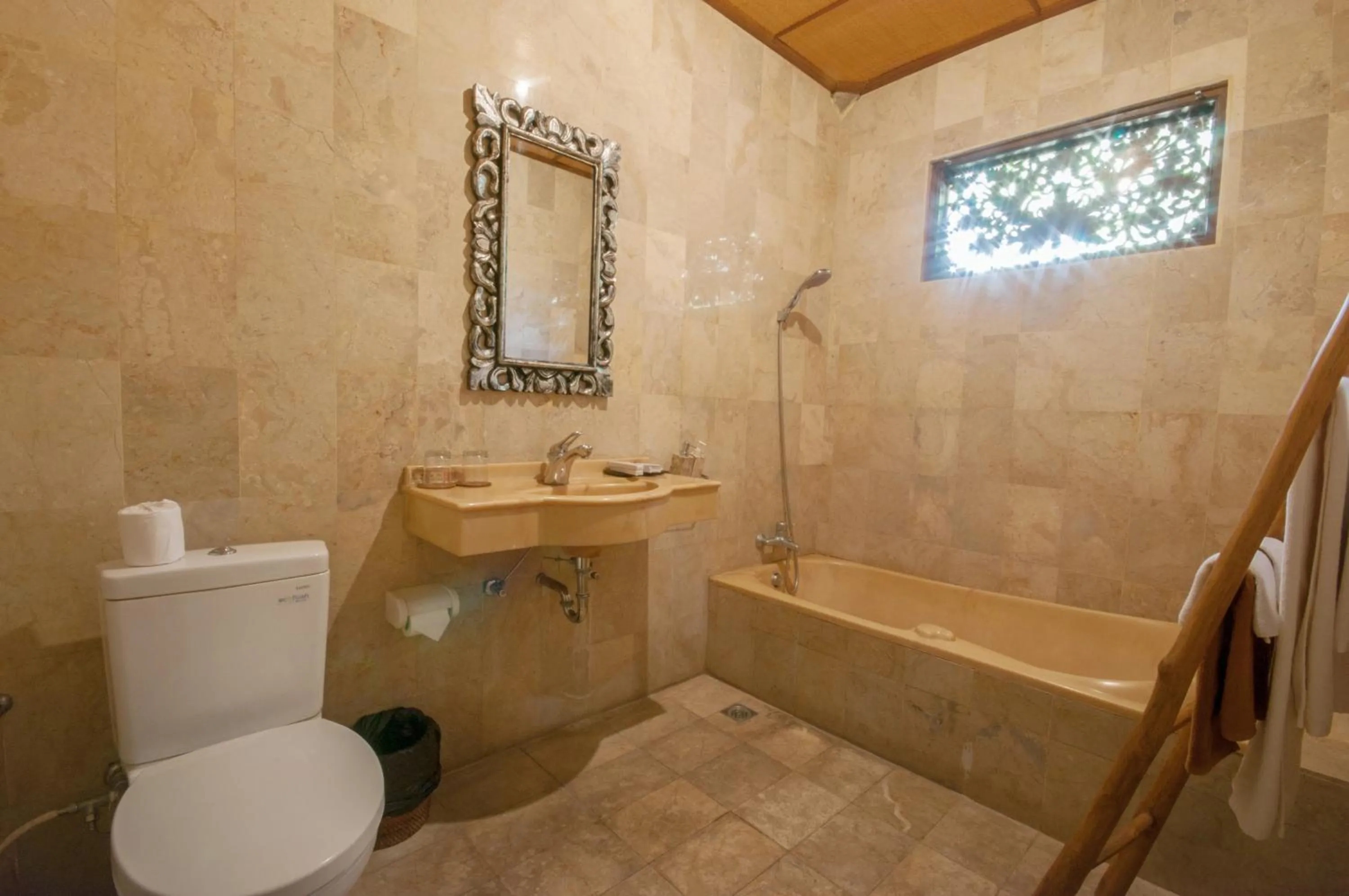 Bathroom in Uma Dawa Resort and Spa