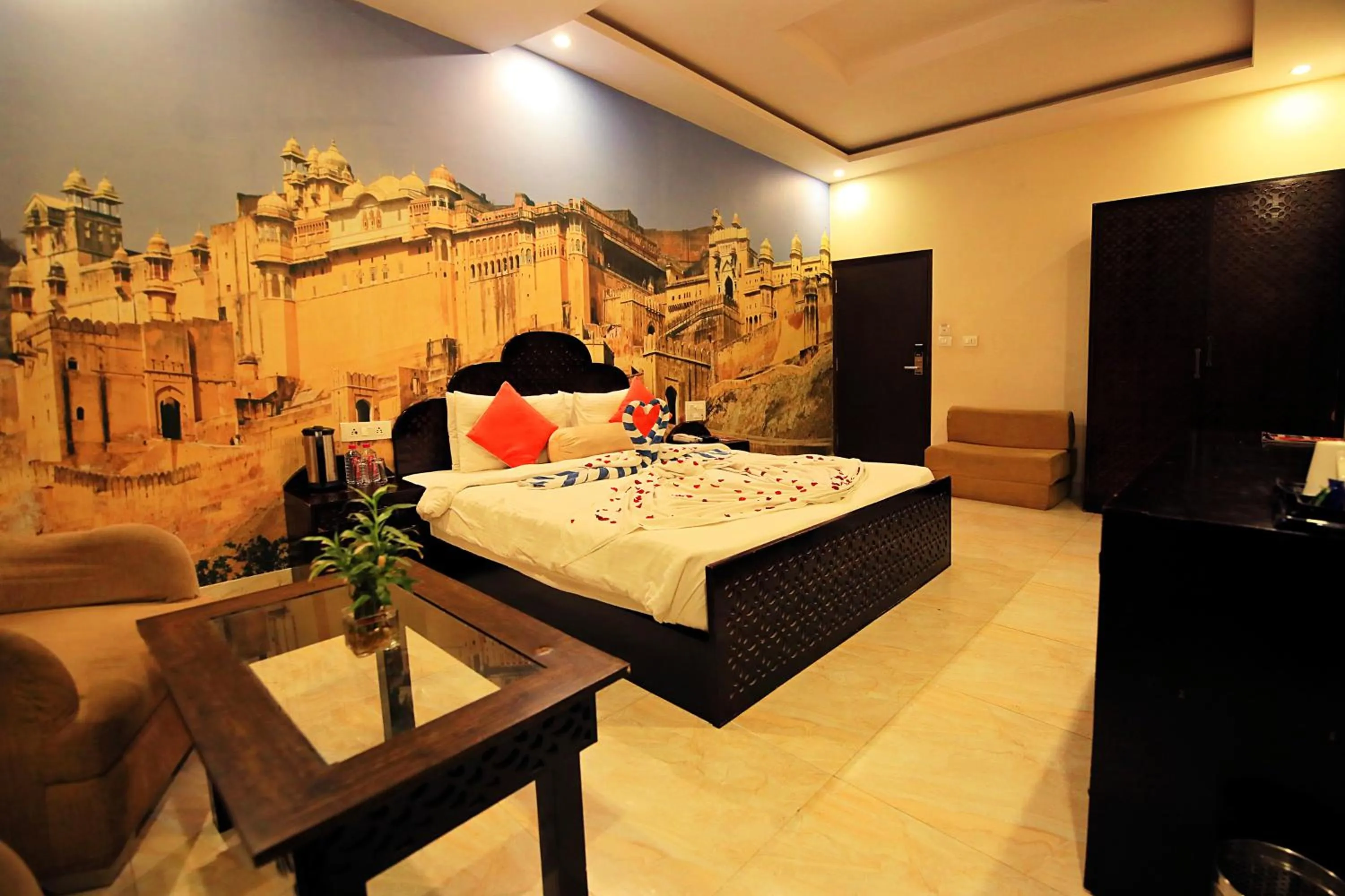 Photo of the whole room, Bed in V One Pride