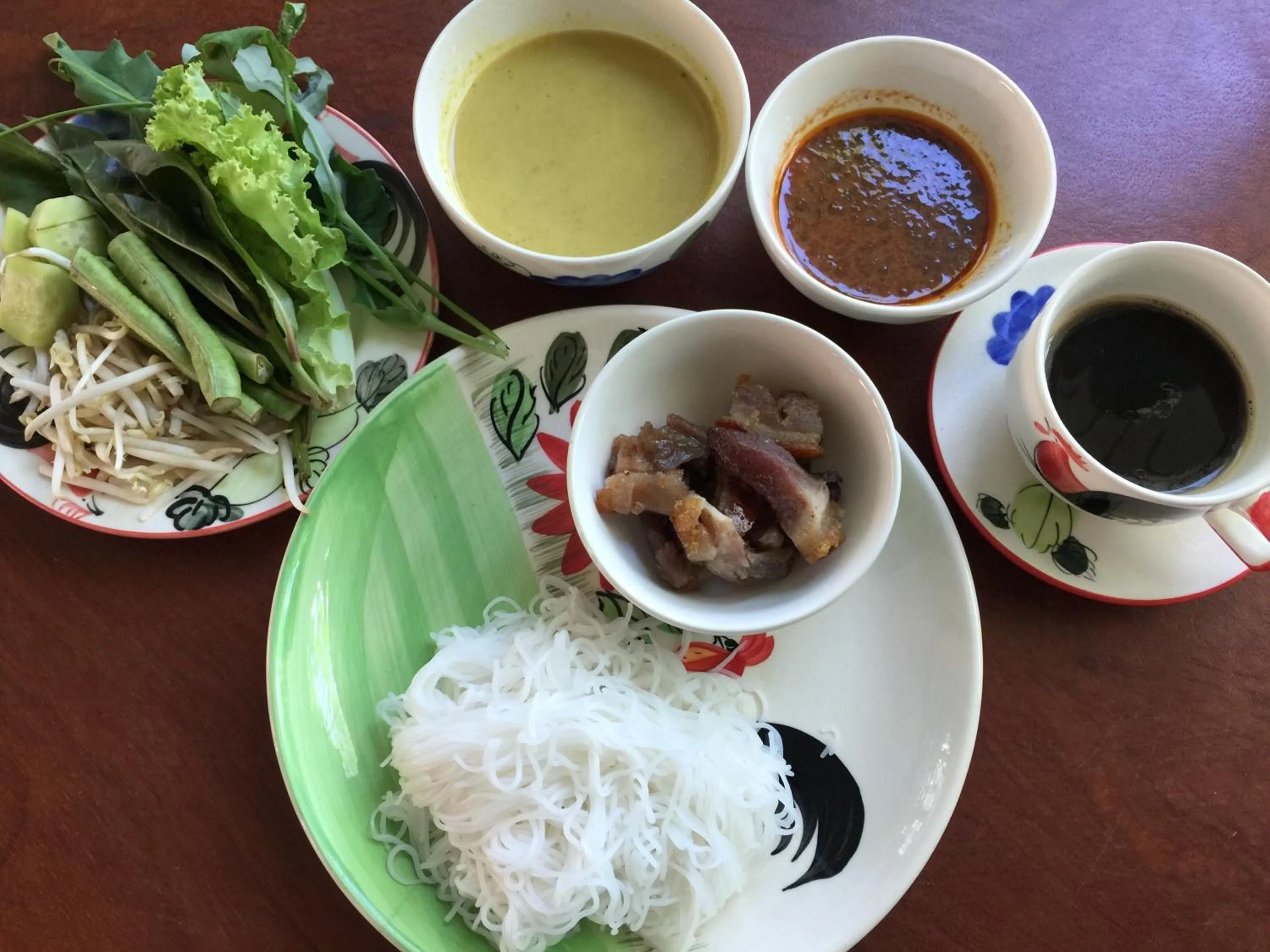 Breakfast in Baan Bangrak Residence