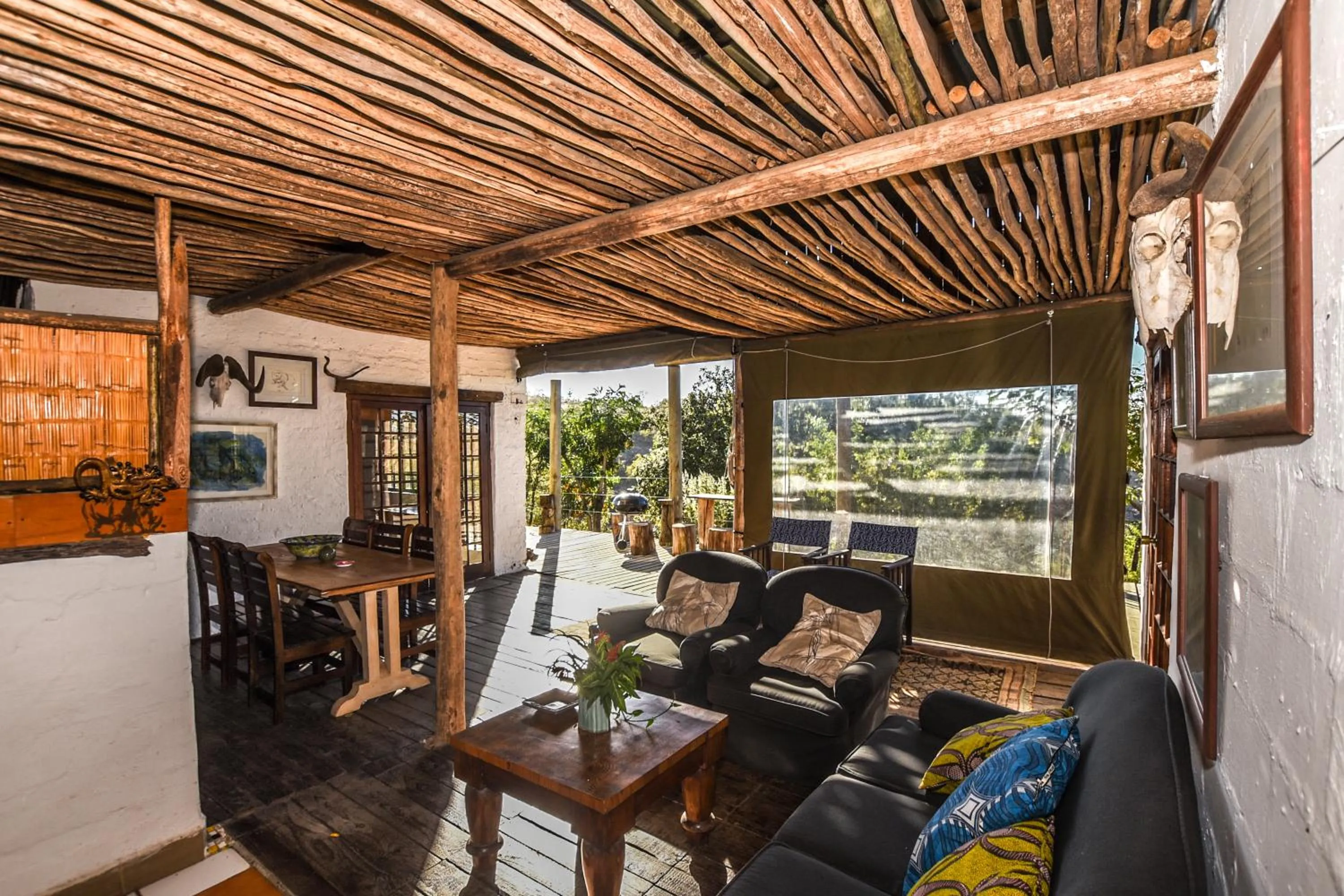 Patio in Eloff Guest House and Gallery