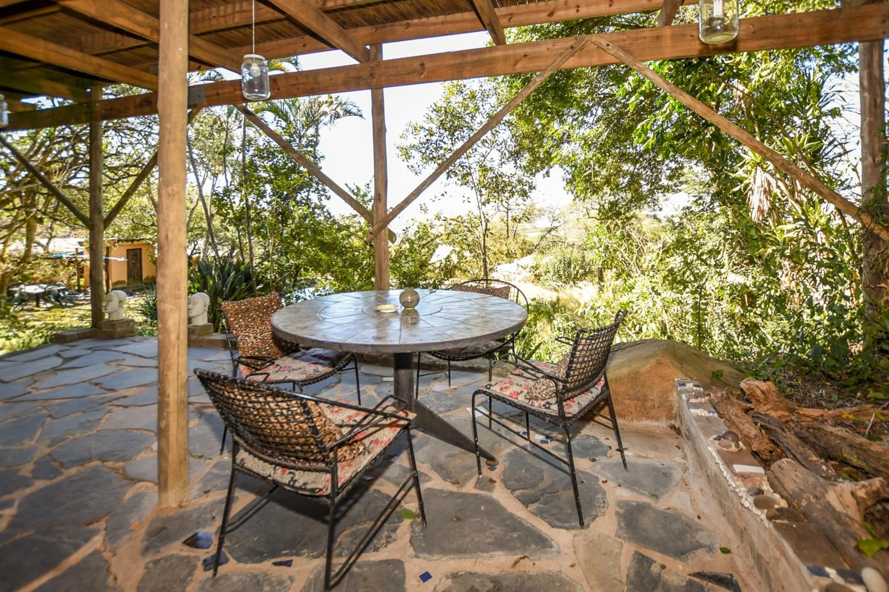 Patio in Eloff Guest House and Gallery