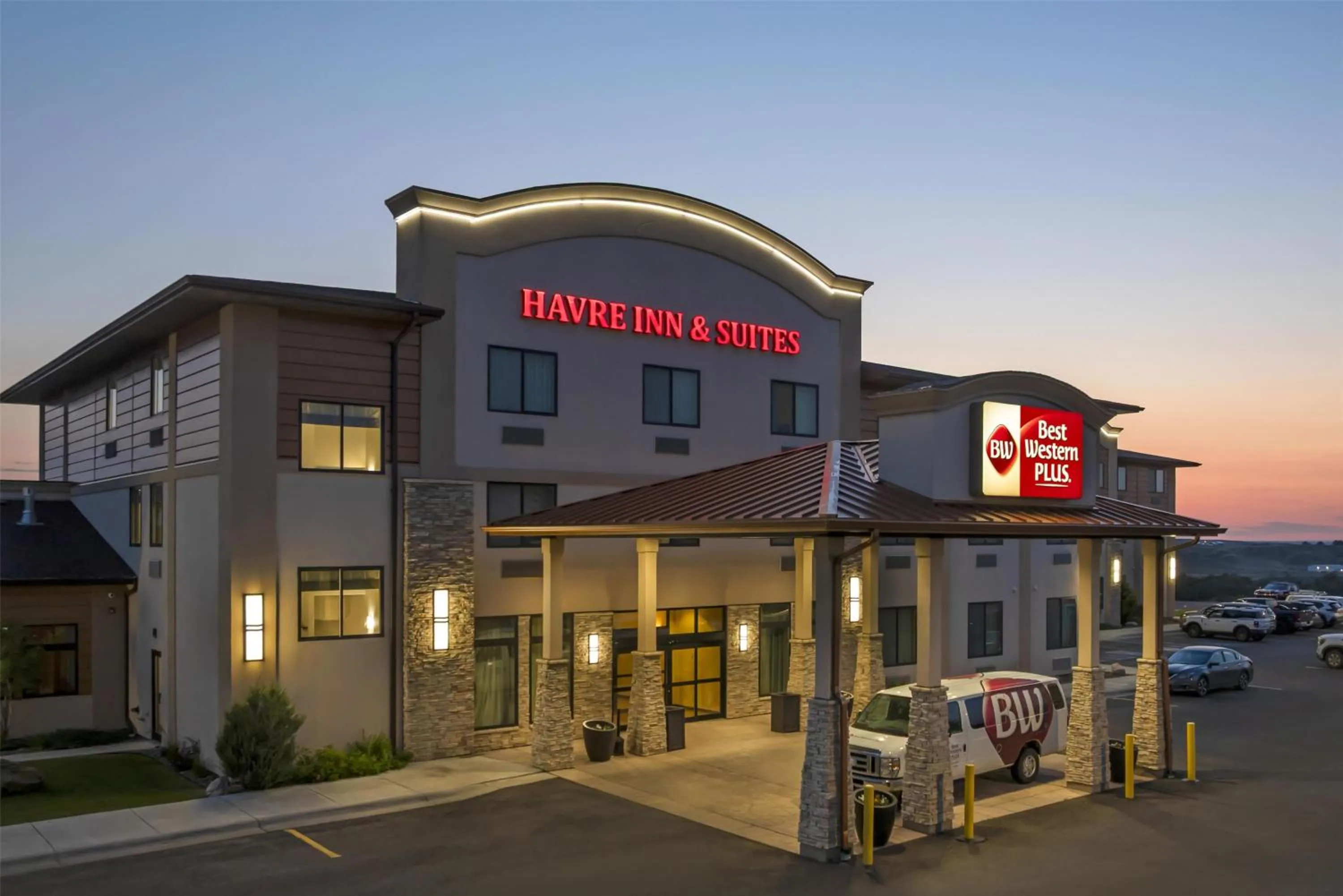 Property building in Best Western Plus Havre Inn & Suites