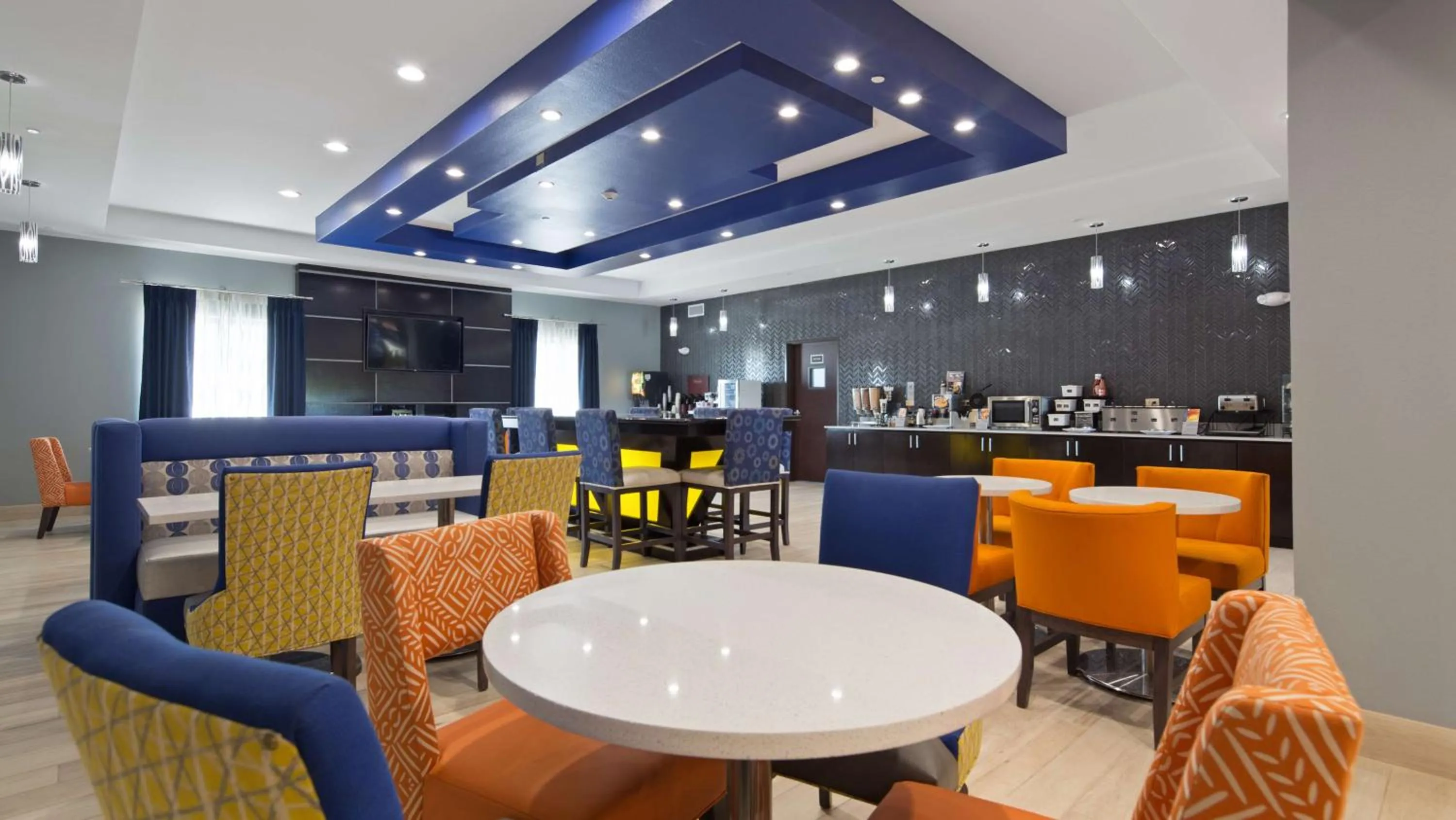 Restaurant/places to eat, Lounge/Bar in Best Western Plus Wewoka Inn & Suites