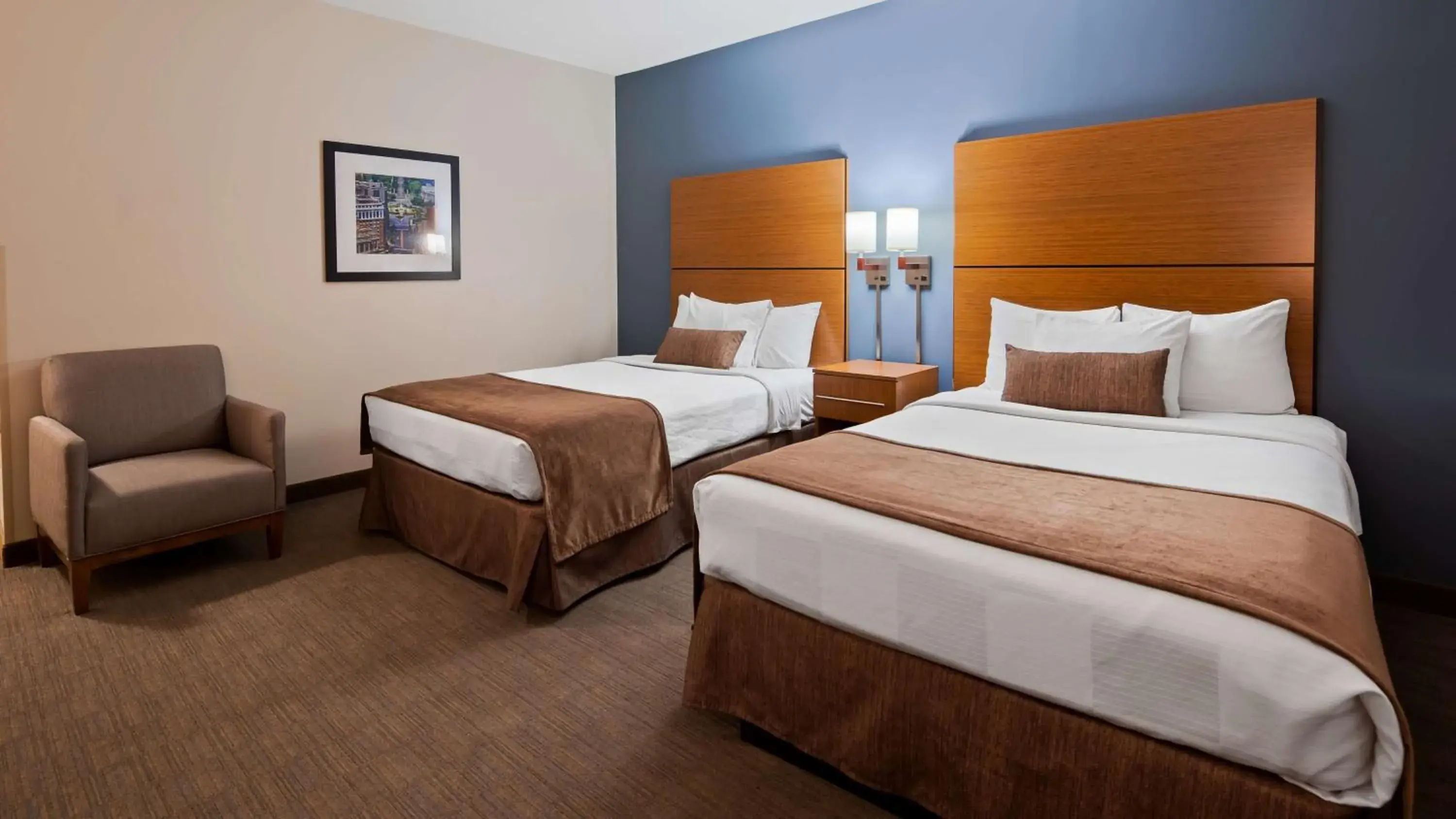 Standard Room with Two Double Beds in Best Western Plus Philadelphia Convention Center Hotel Standard Room with Two Double Beds in Best Western Plus Philadelphia Convention Center Hotel
