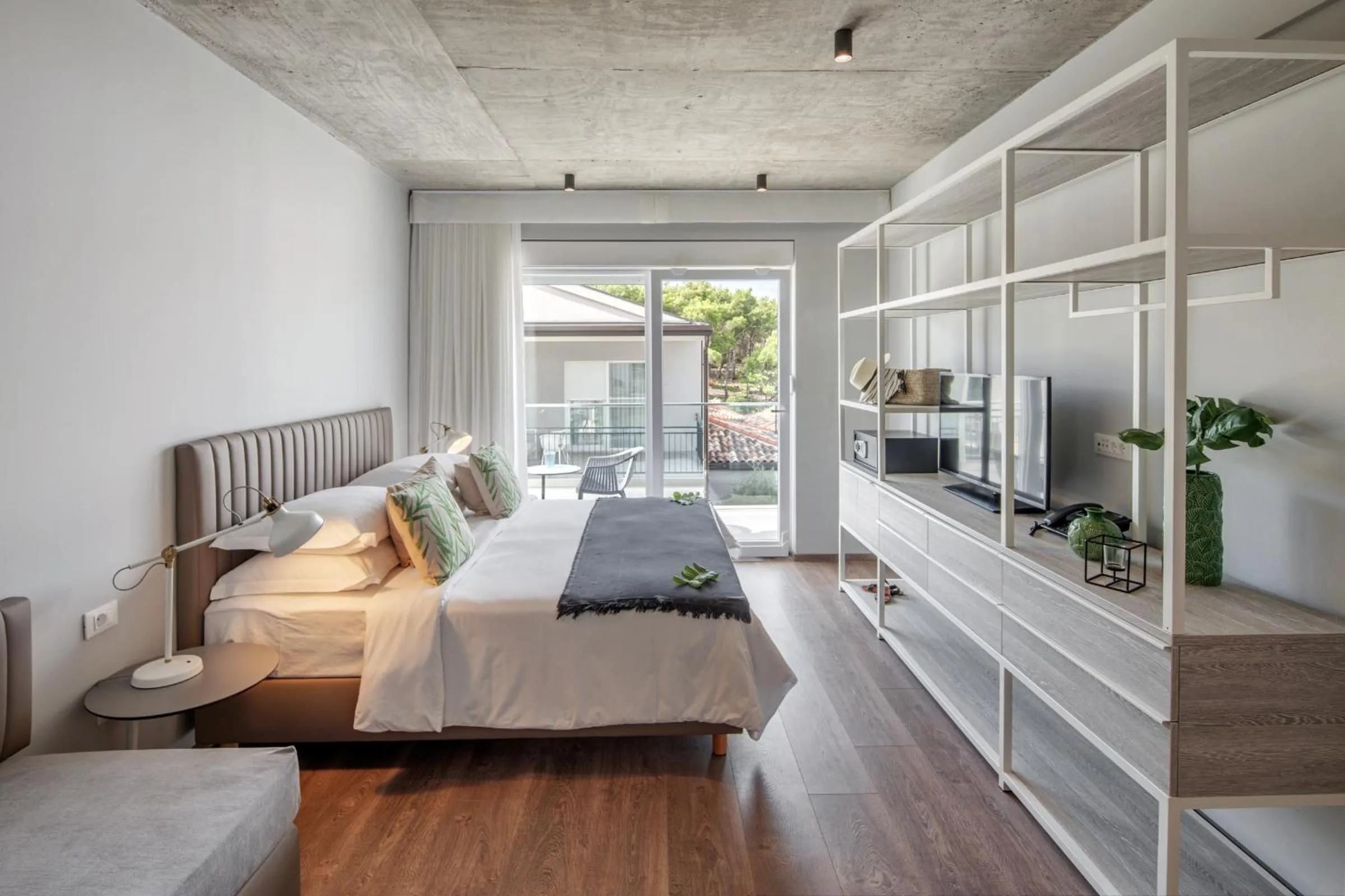 Bedroom, Bed in Gava Waterman Milna Resort – All Inclusive