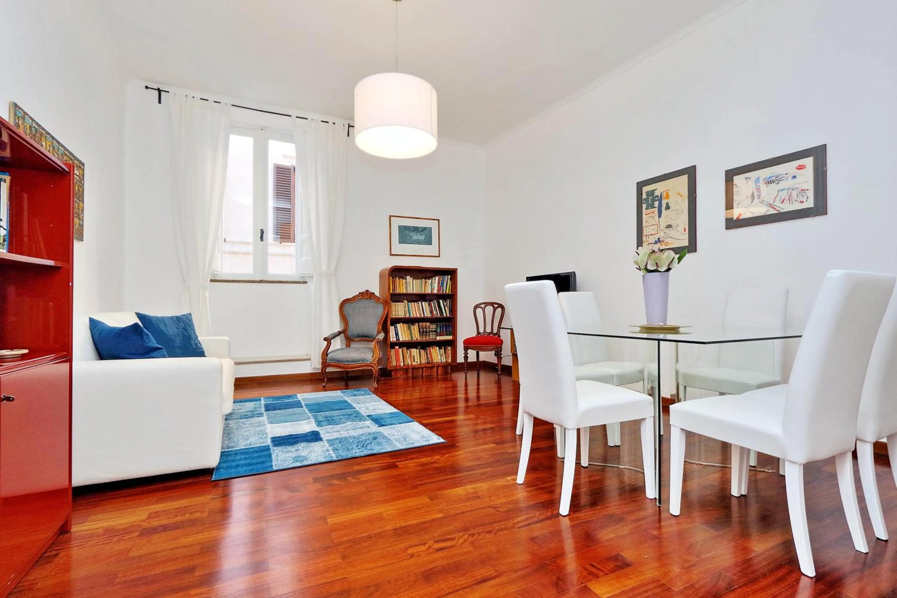 Photo of the whole room in RomeAsYouLike-Monti Experience 295