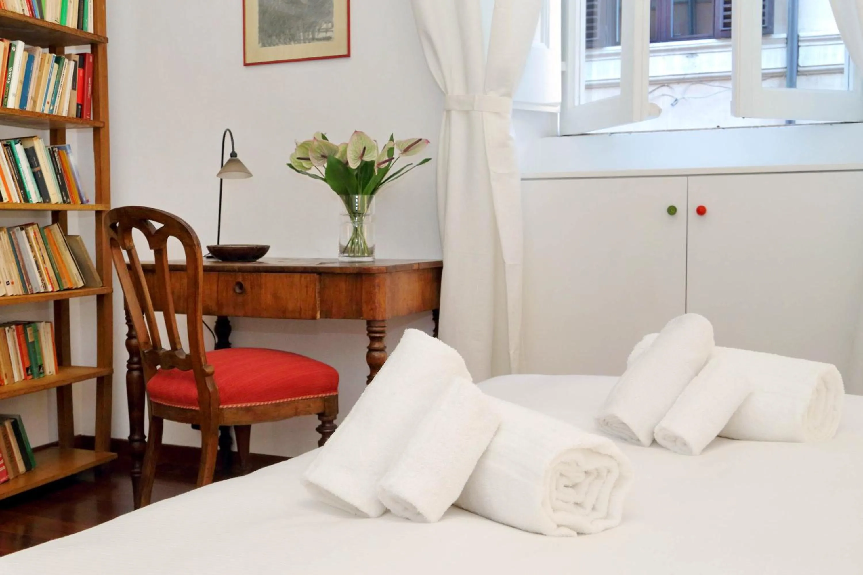 Decorative detail, Bed in RomeAsYouLike-Monti Experience 295