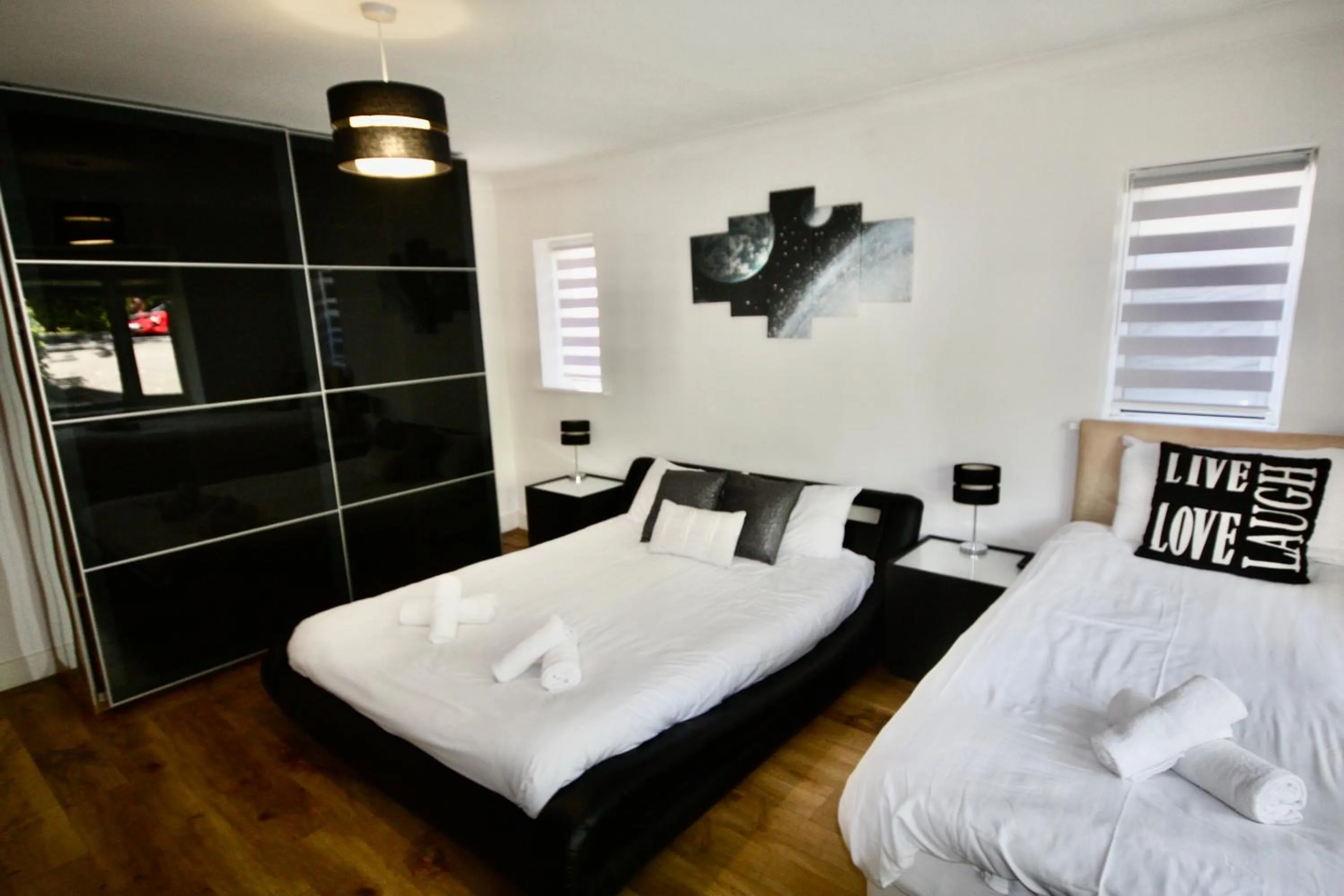 Bed in Four Corners Holiday Home Hot Tub & Sauna