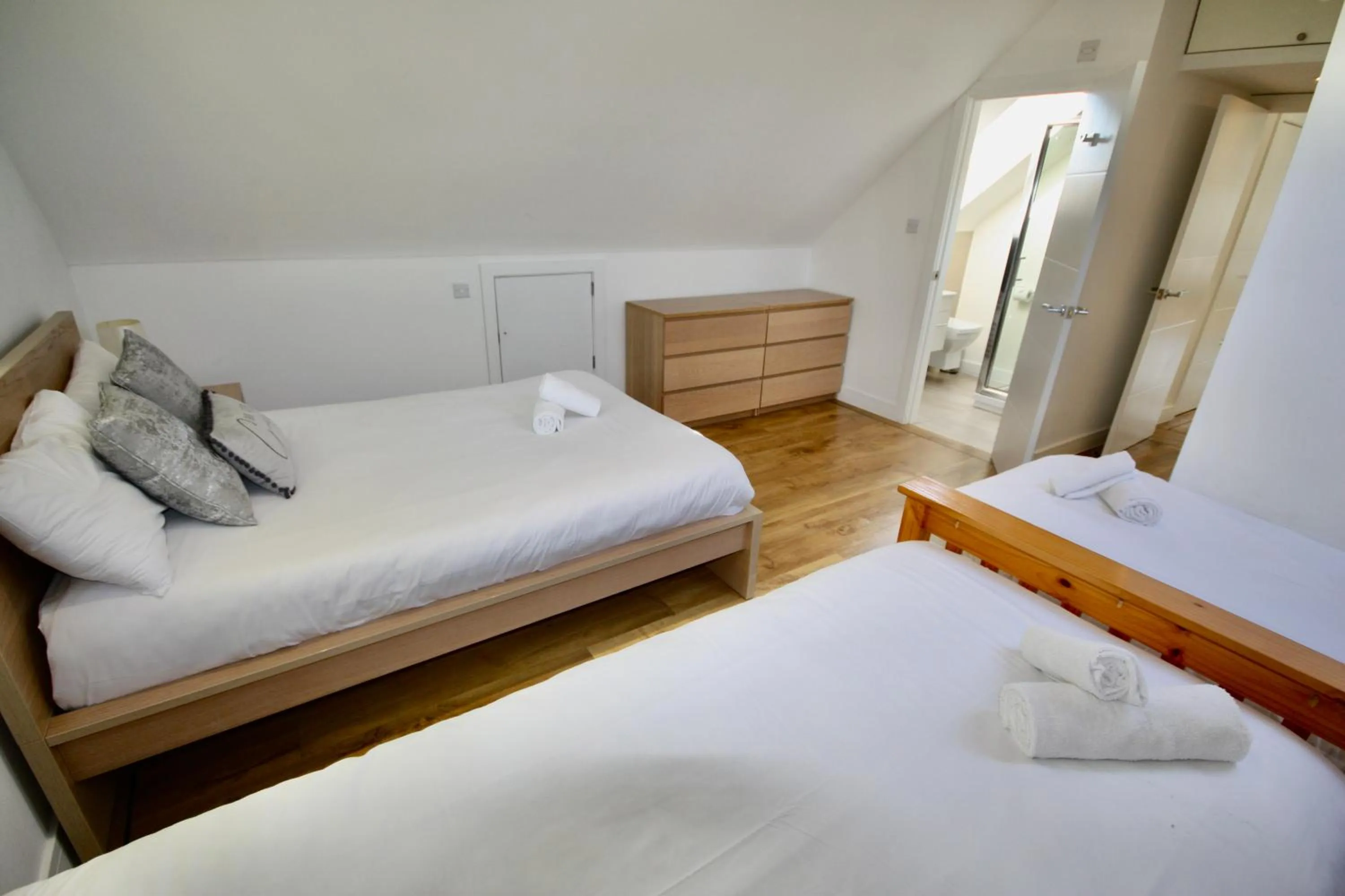 Bed in Four Corners Holiday Home Hot Tub & Sauna