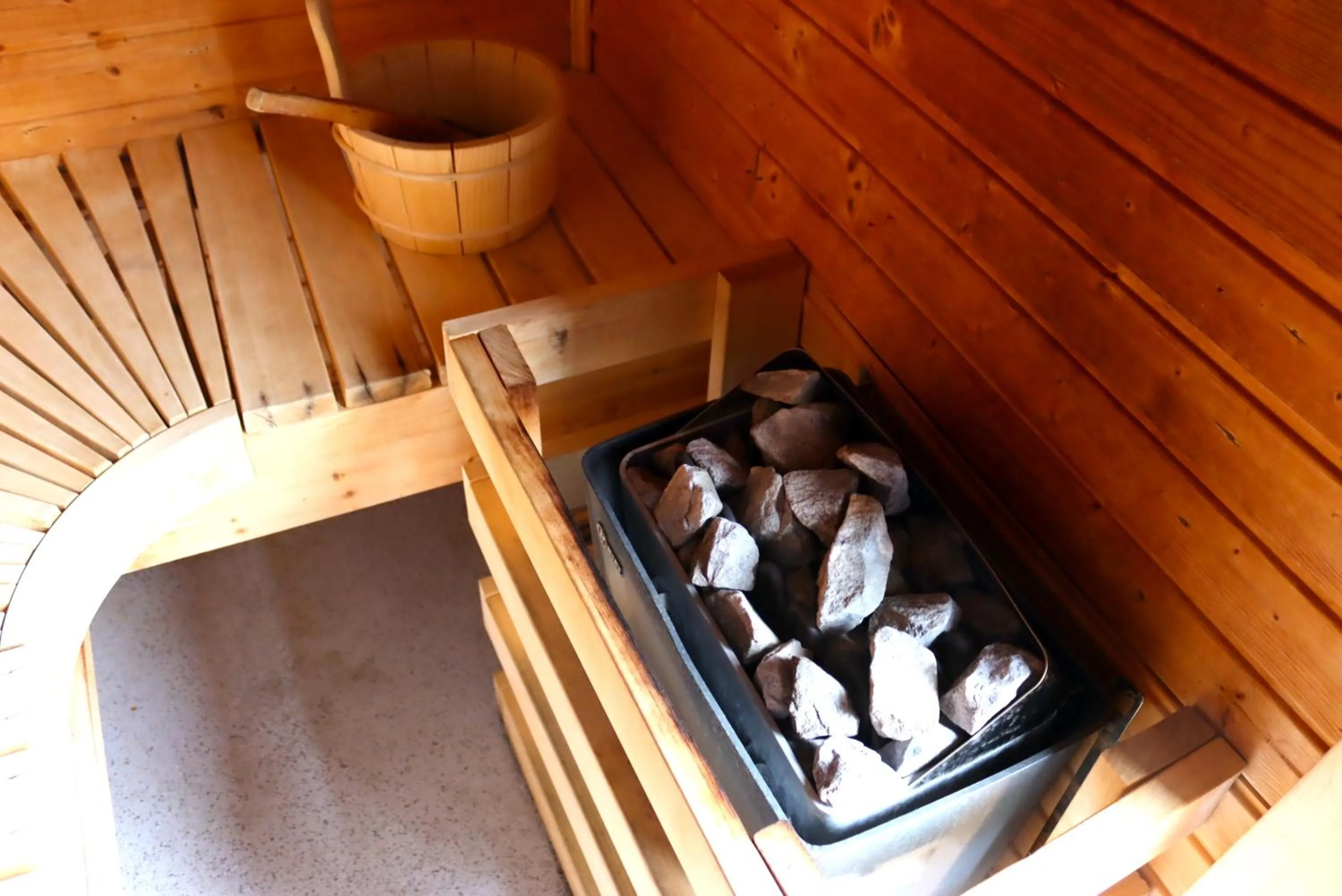 Sauna in Four Corners Holiday Home Hot Tub & Sauna