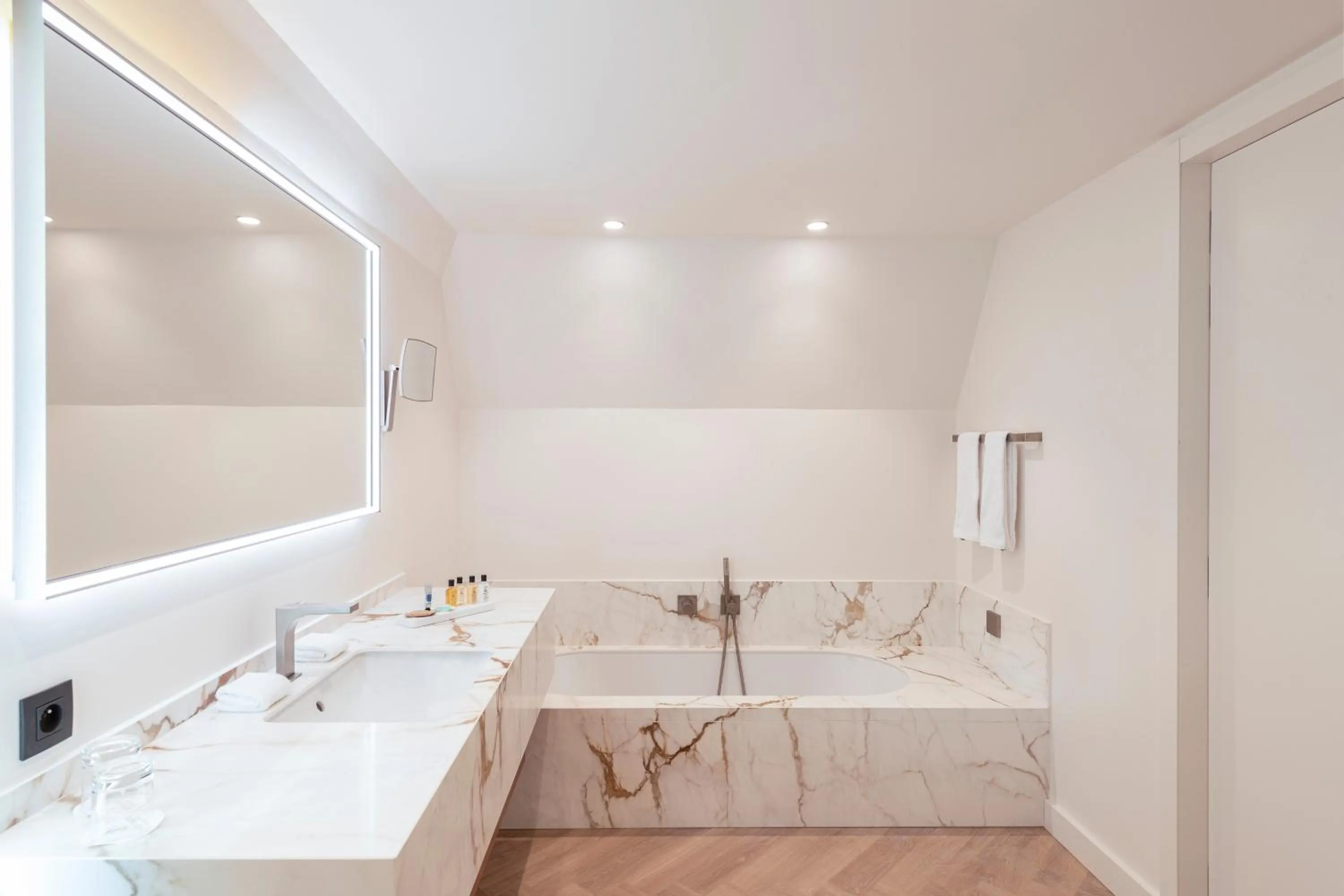 Bathroom in Dukes' Palace Brugge - by Dukes' Hotel Collection