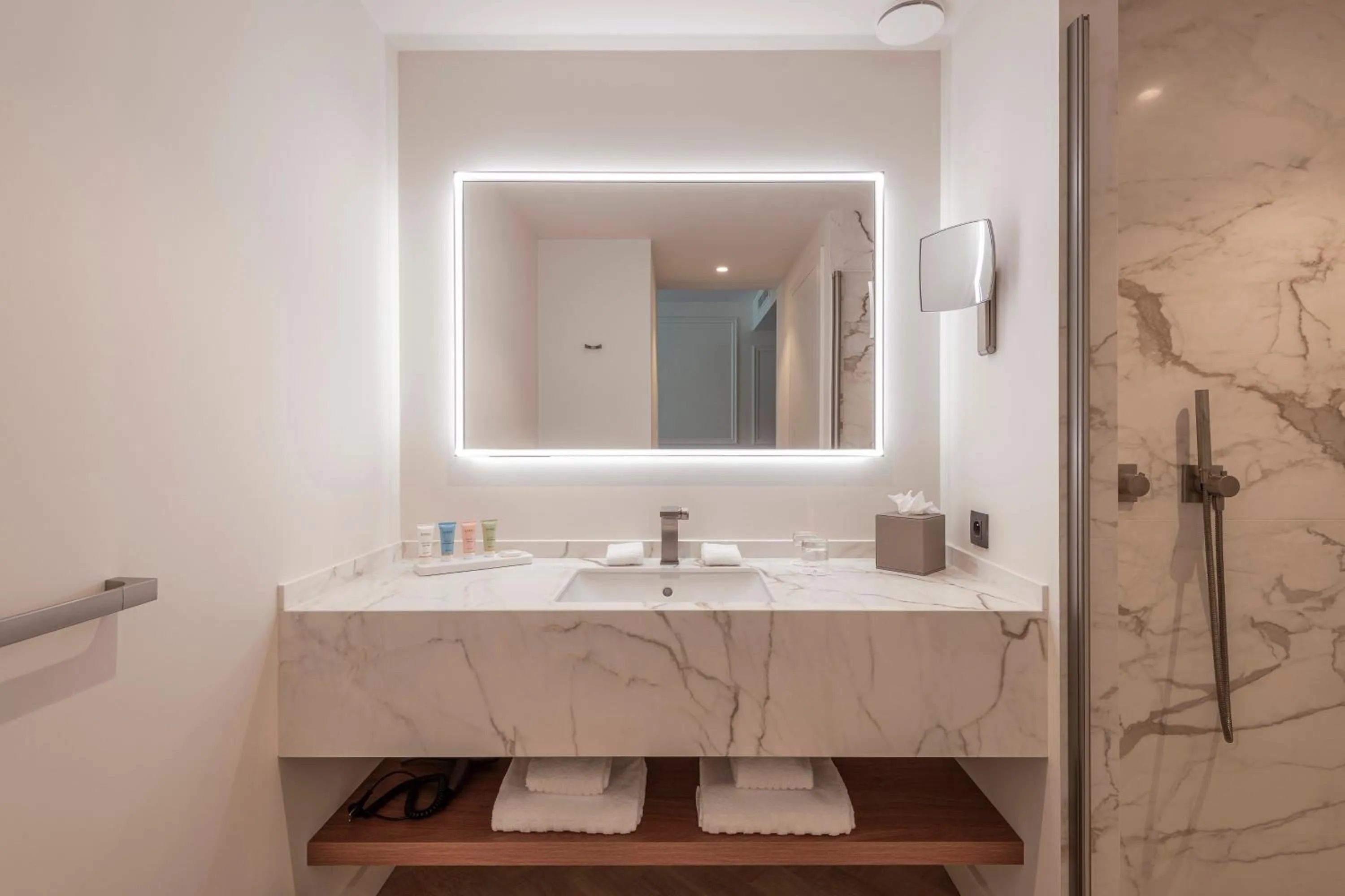 Bathroom in Dukes' Palace Brugge - by Dukes' Hotel Collection