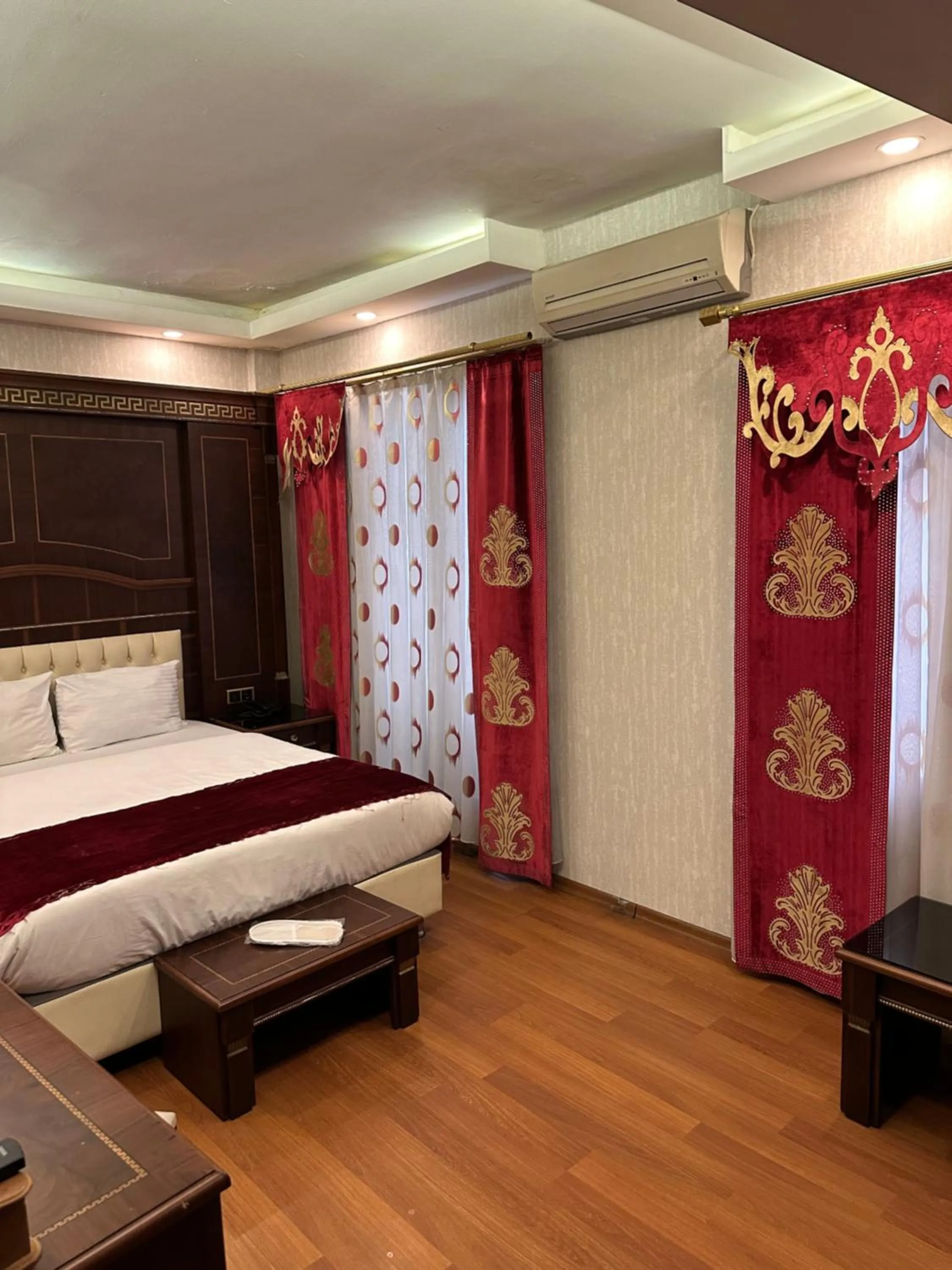 Bedroom in Napolyon hotel