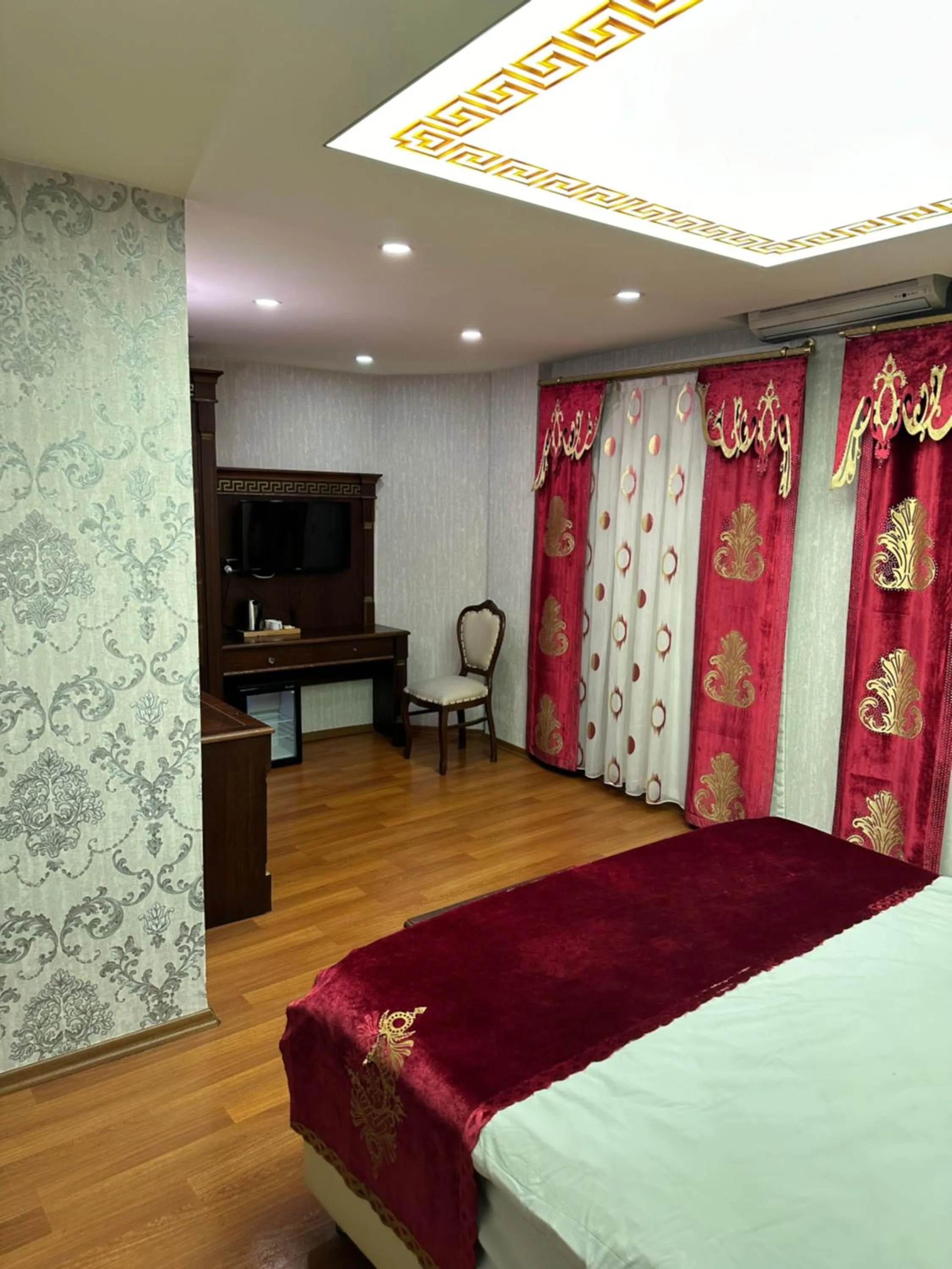 TV and multimedia in Napolyon hotel