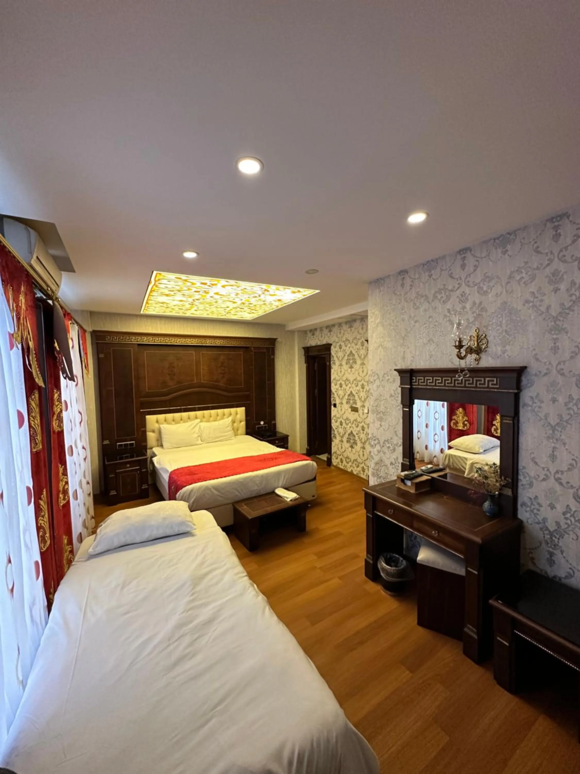 Bedroom in Napolyon hotel