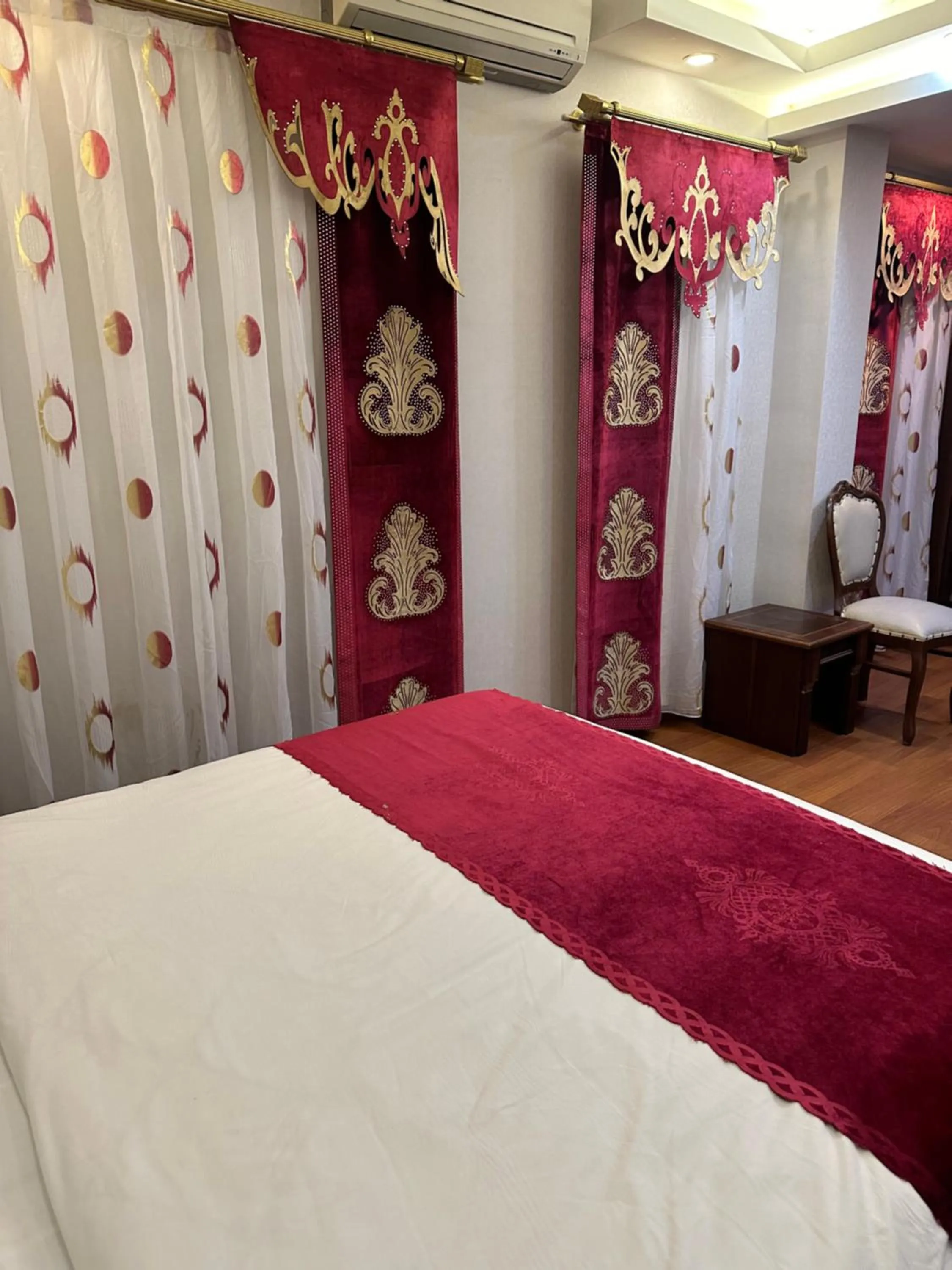 Bedroom in Napolyon hotel