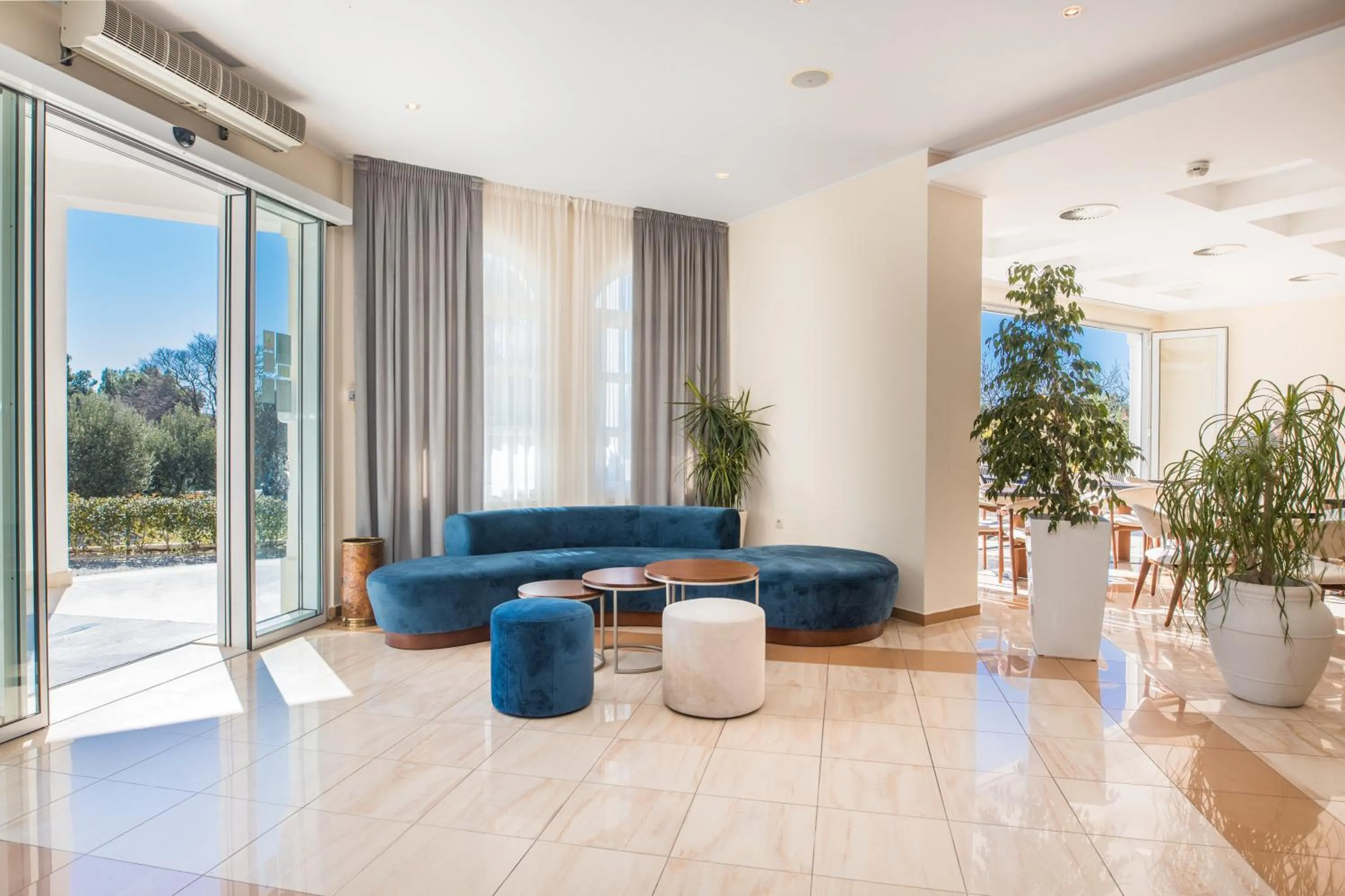 Seating area in Hotel Bella Vista