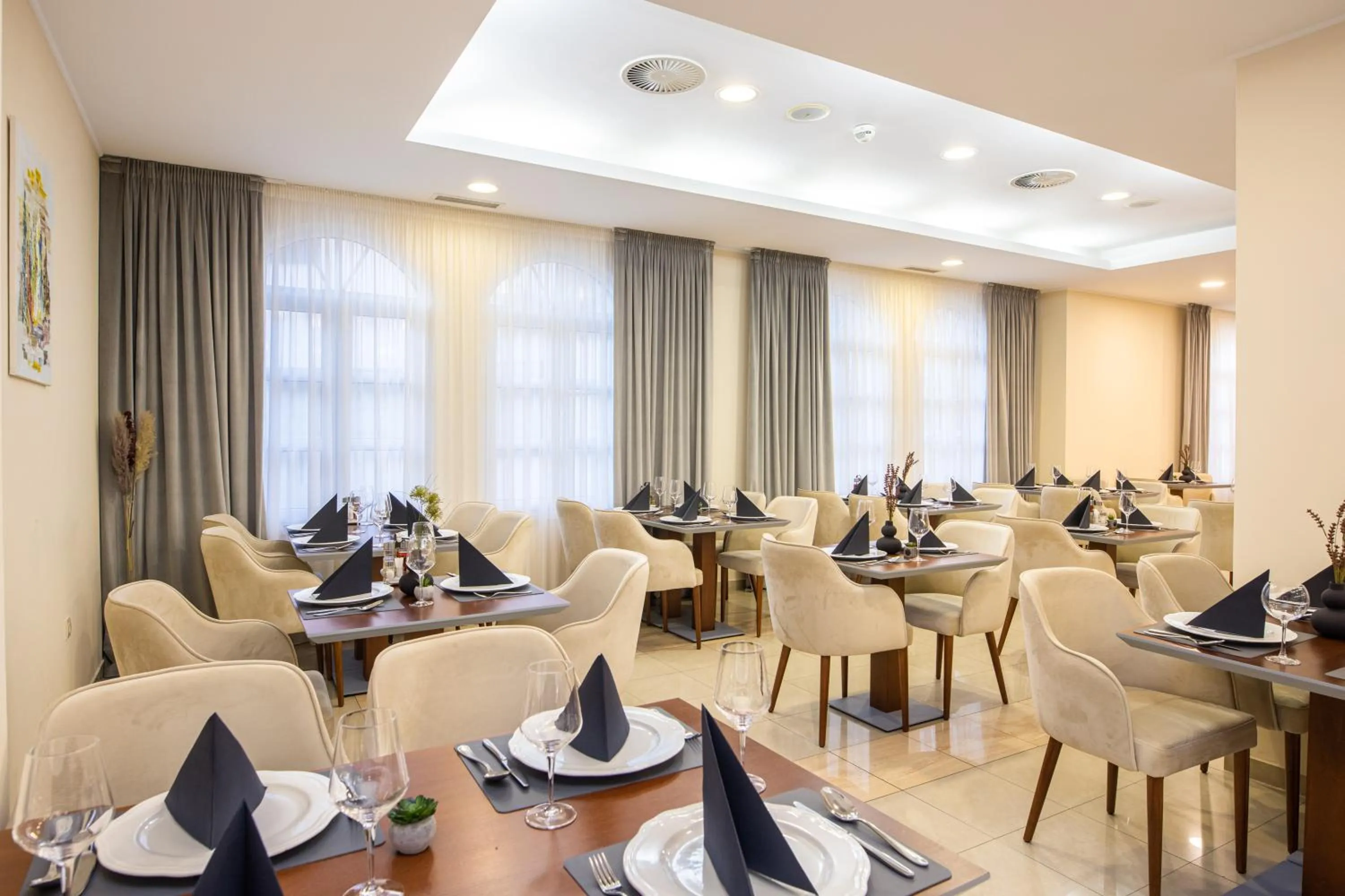 Restaurant/places to eat in Hotel Bella Vista