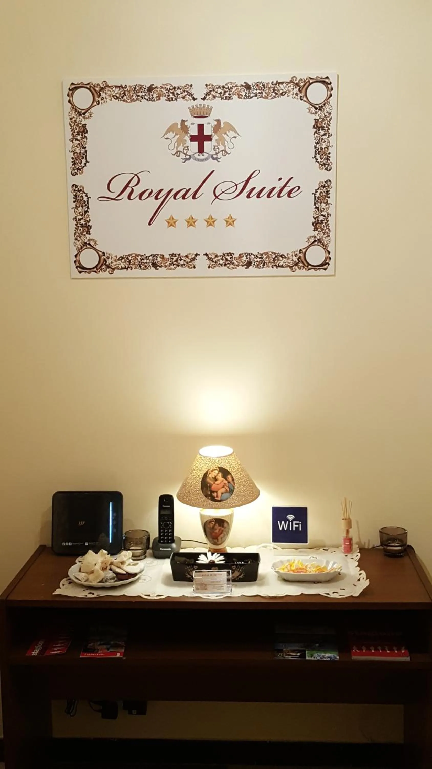 Property logo or sign in Royal Suite