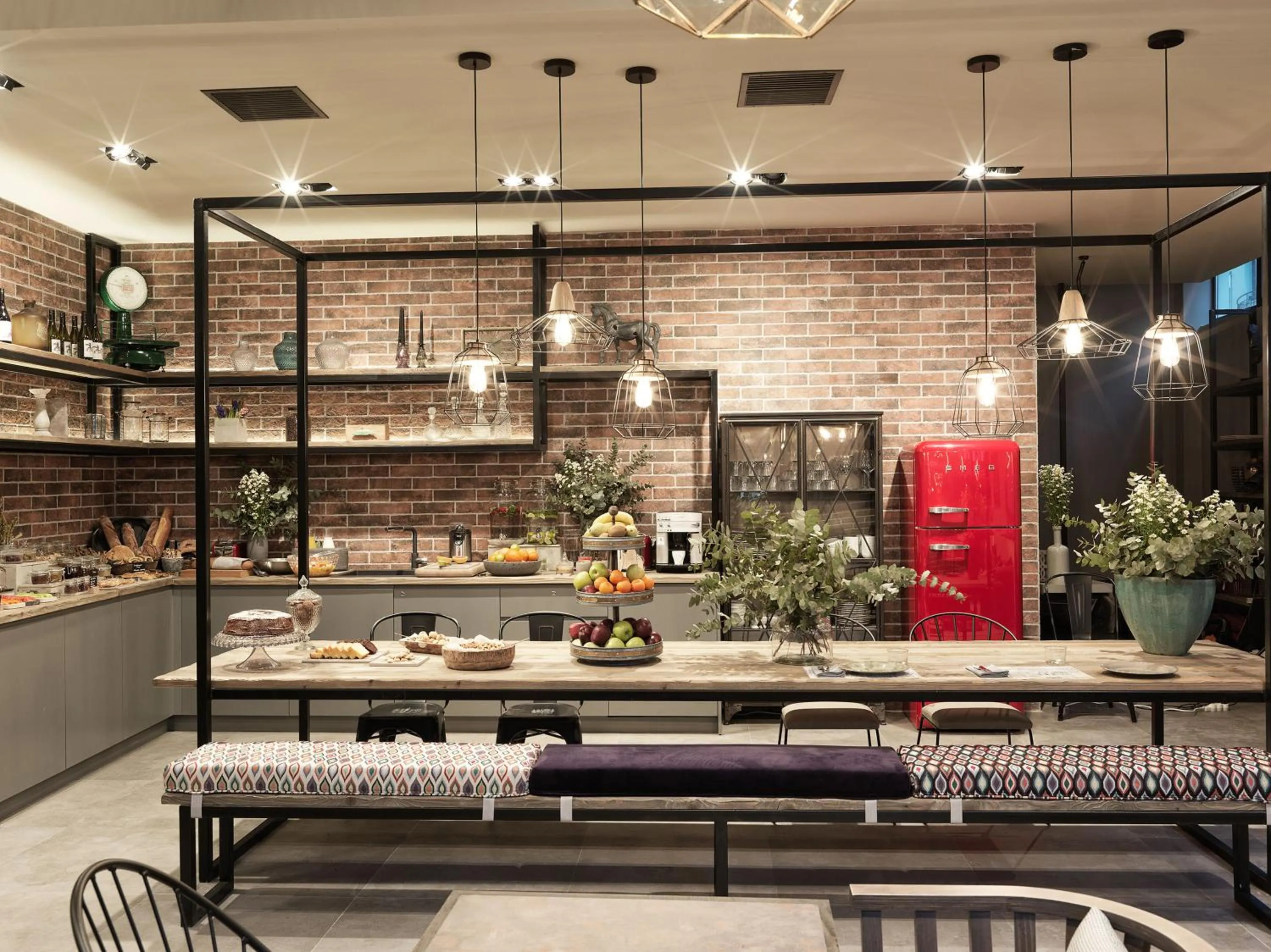 Breakfast in 18 Micon Str.