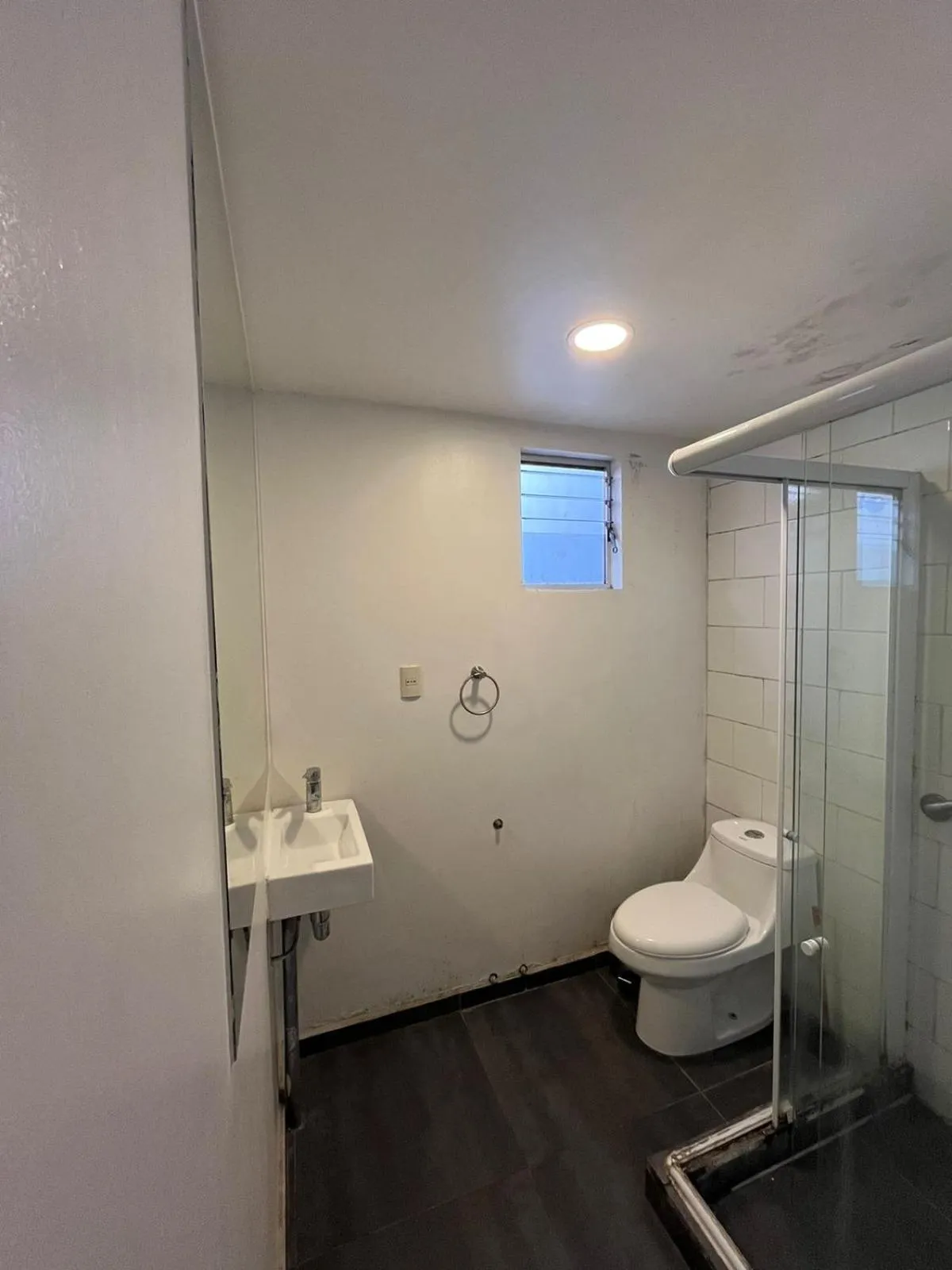 Shower in Casa Baquedano