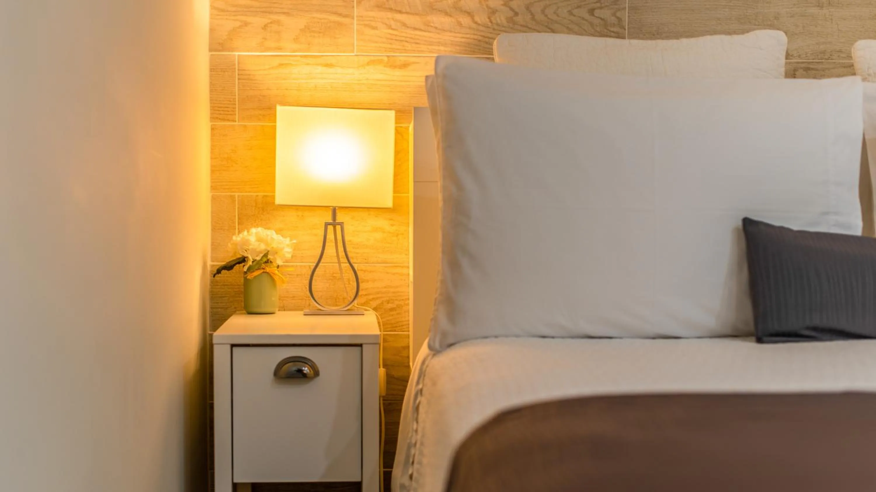 Bed in The Georgetown House Inn