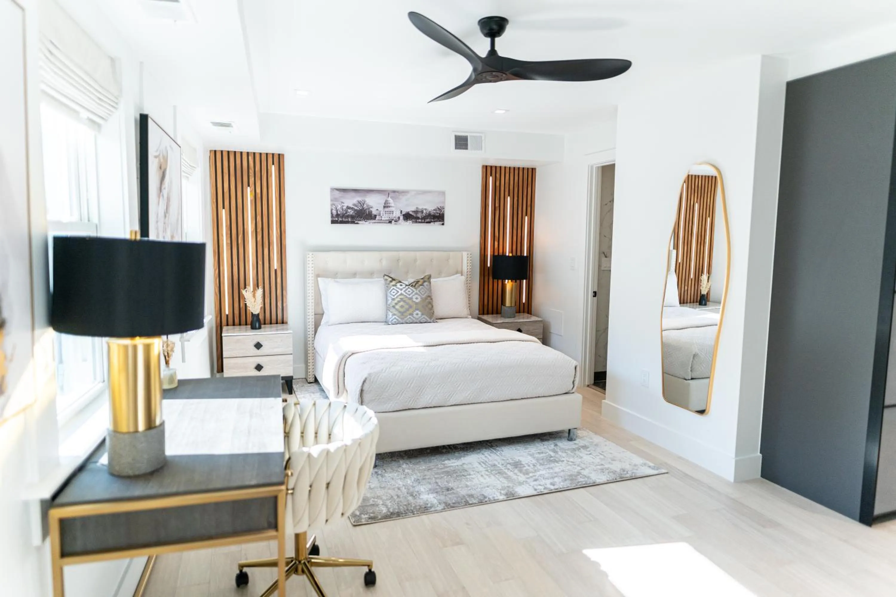 Bed in The Georgetown House Inn