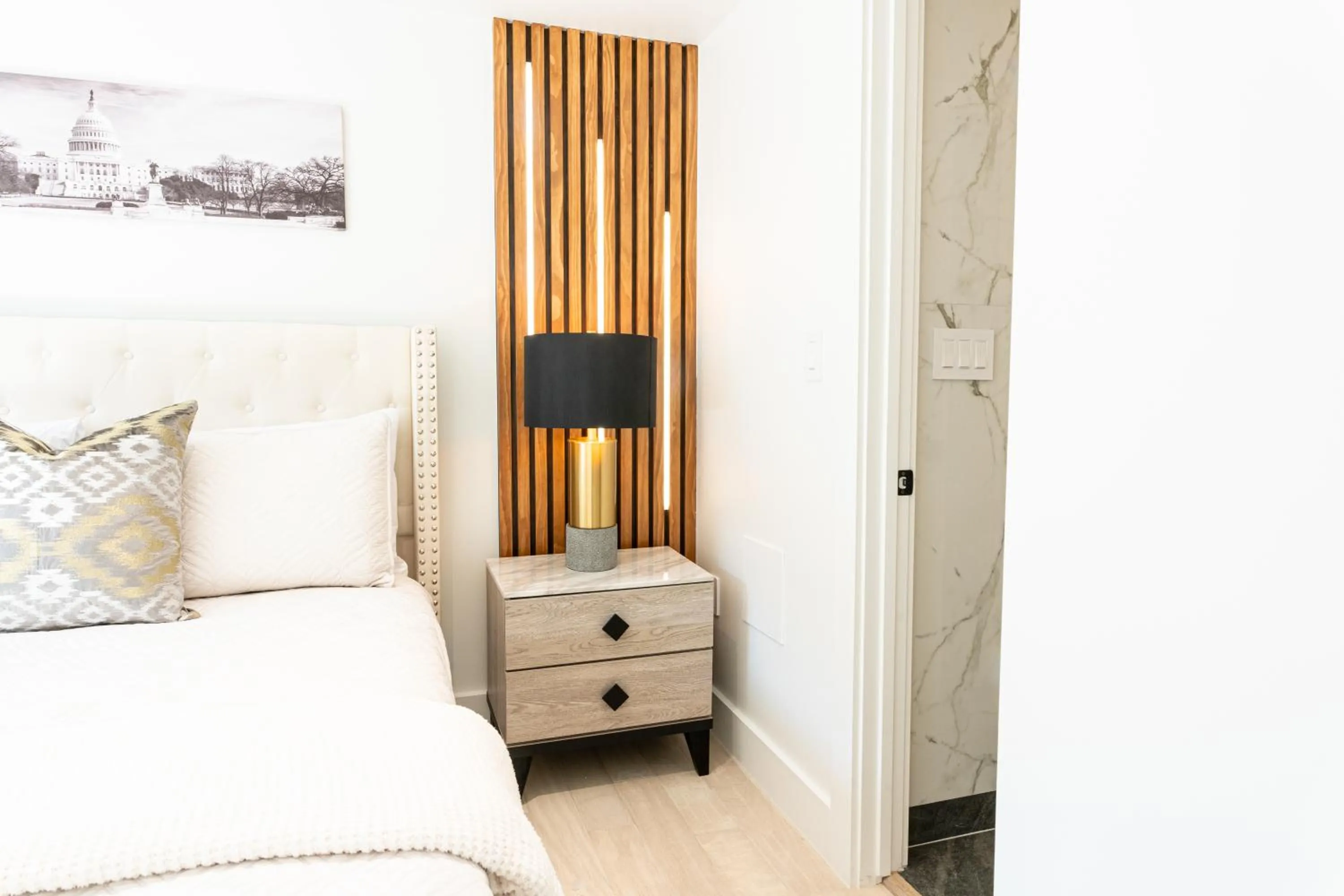 Bed in The Georgetown House Inn