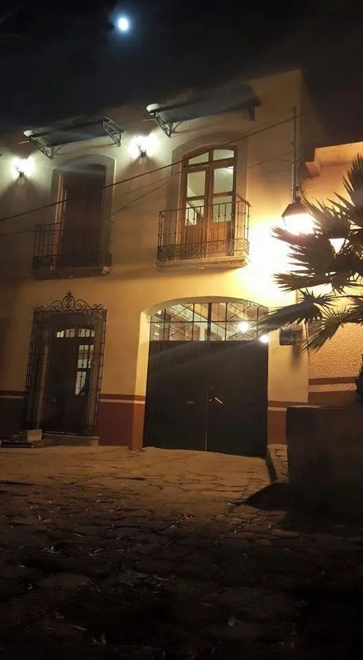 Property building in Hostal el Dulce Nombre