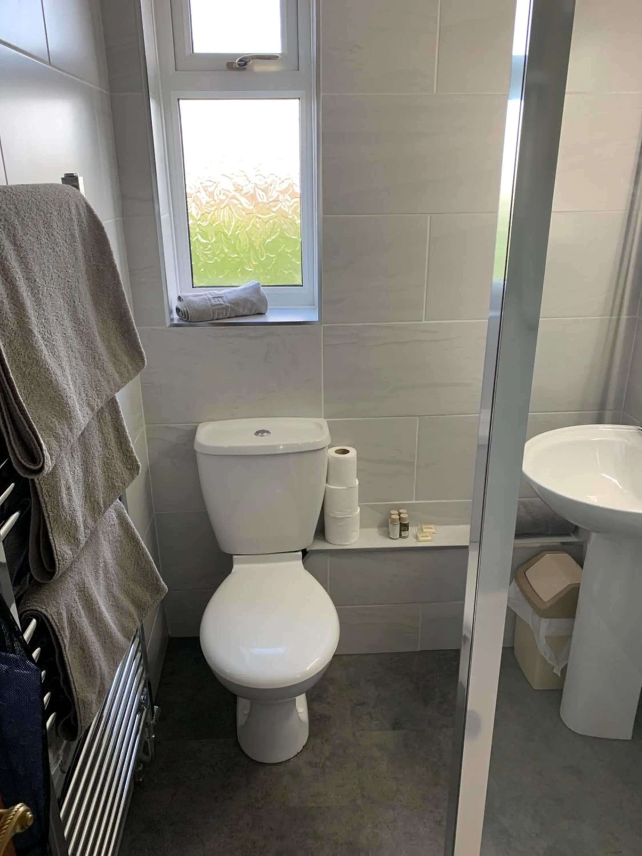 Bathroom in Church Farm Guest House