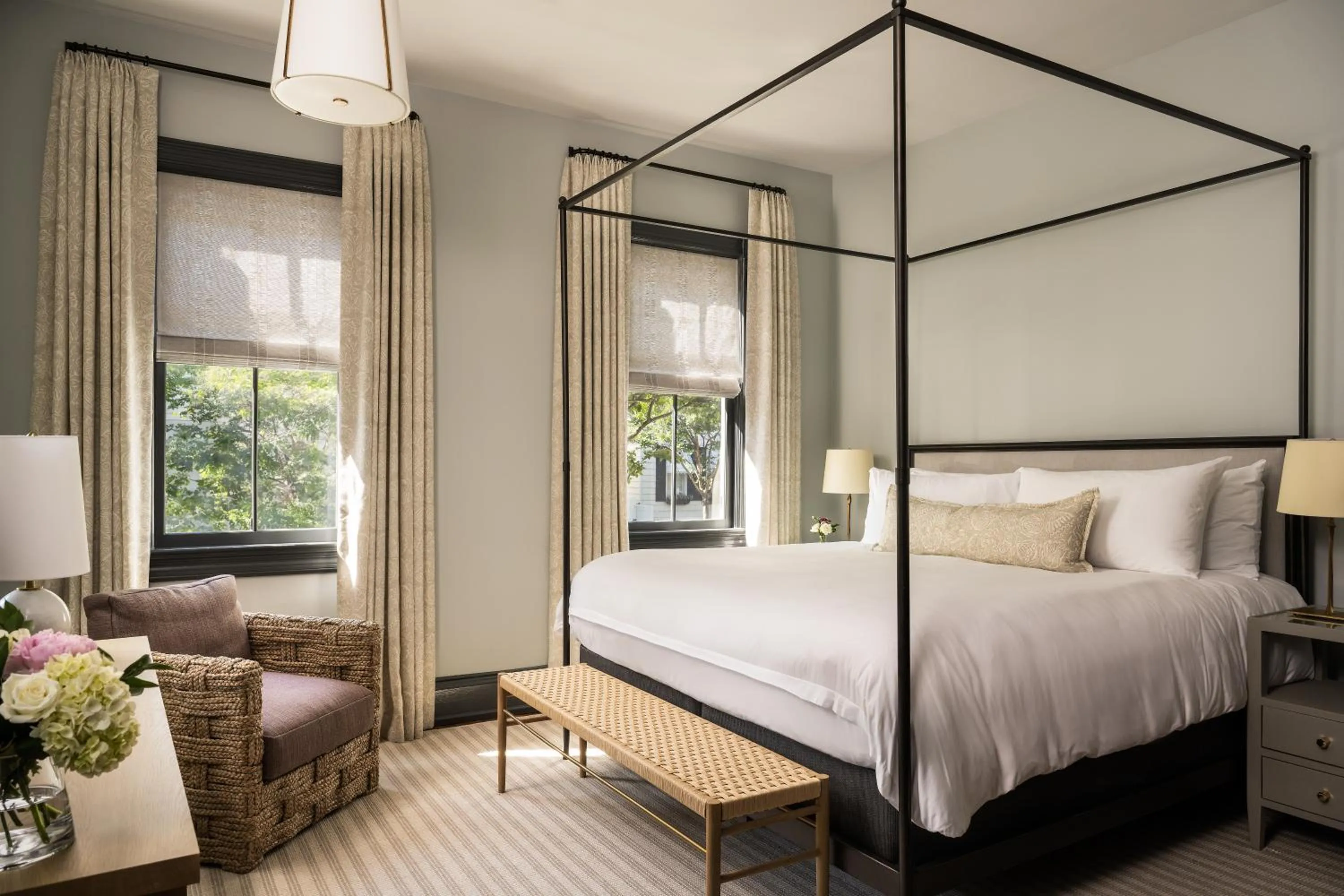 Bed in 86 Cannon Charleston - Adults Only