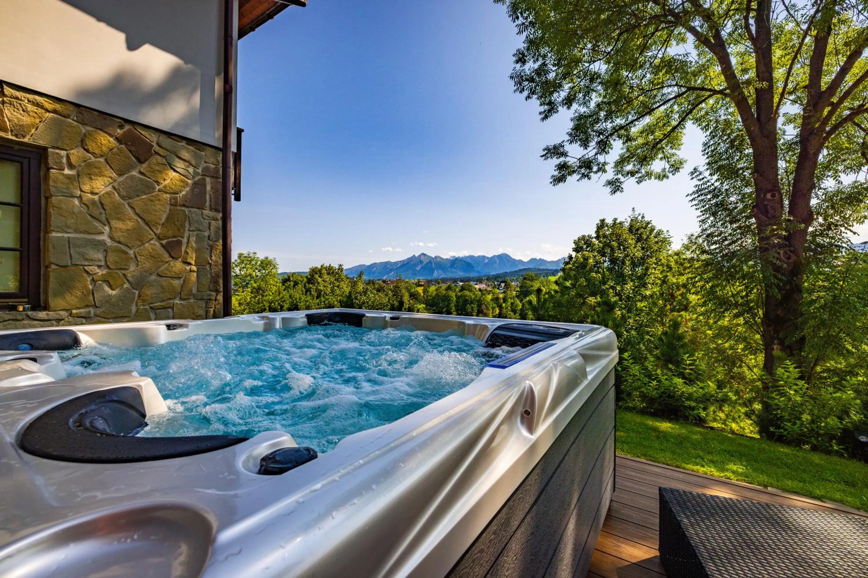 Hot Tub in Bystry Comfort