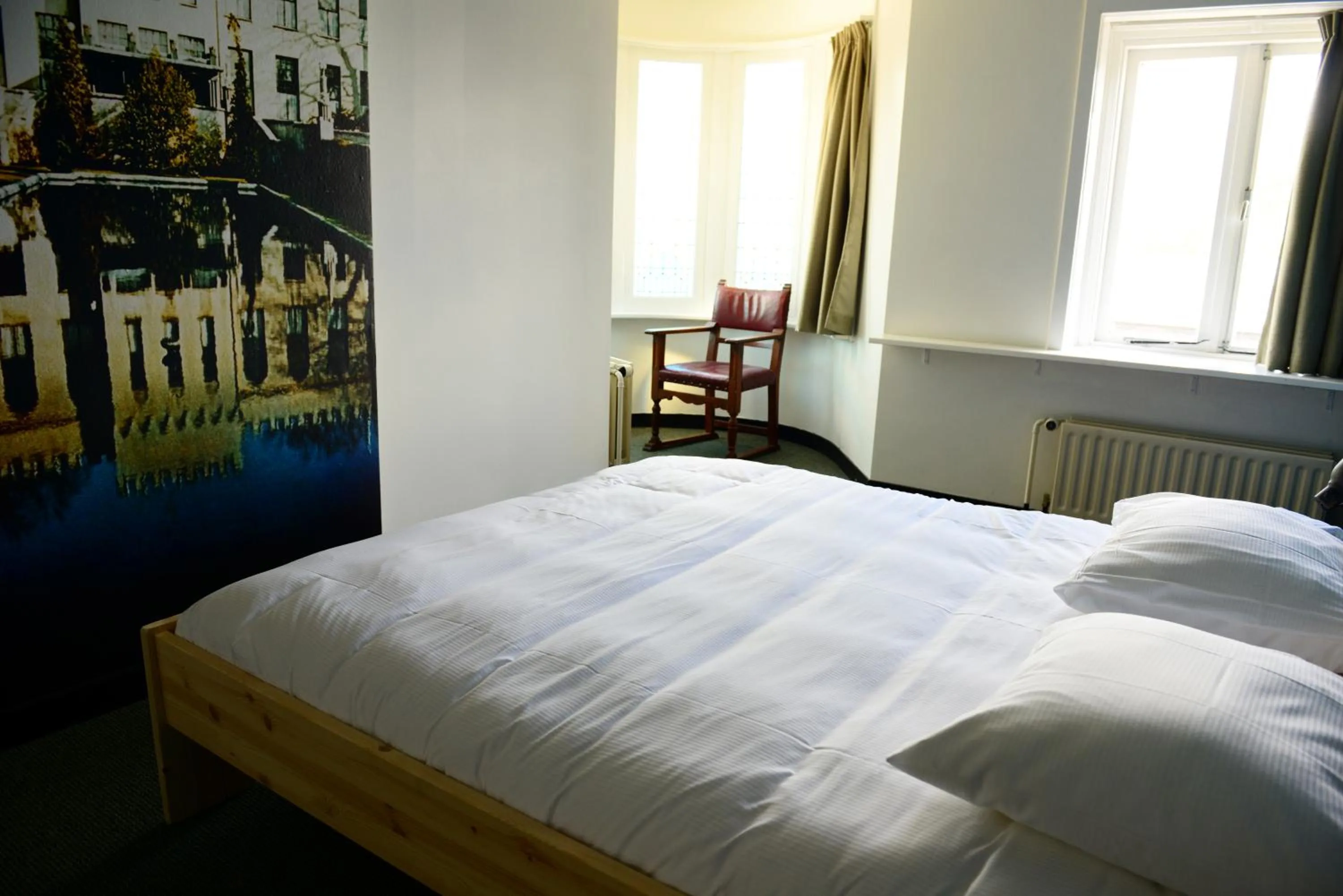 Photo of the whole room, Bed in Hostel Roots