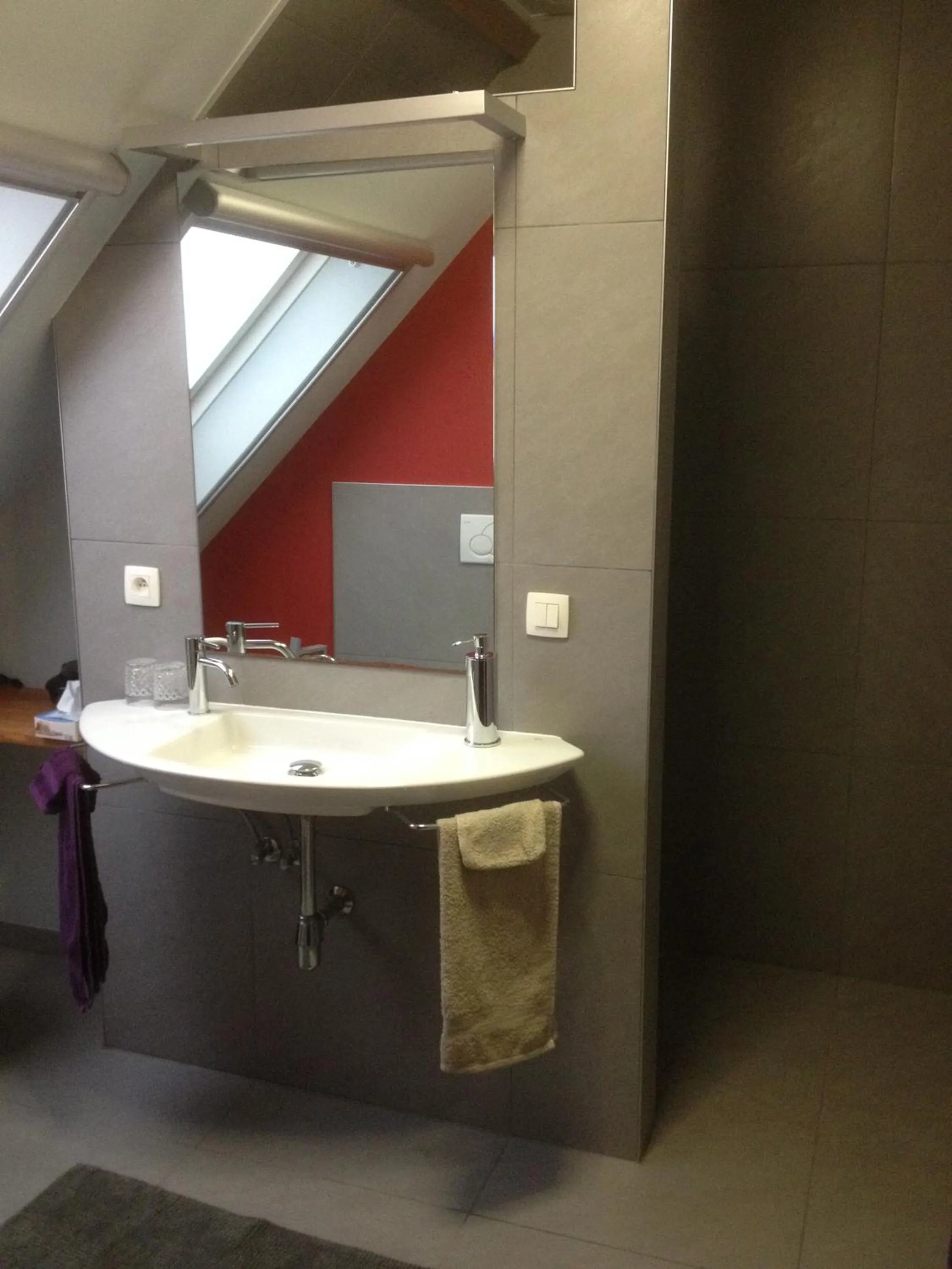 Bathroom in Varlet Farm