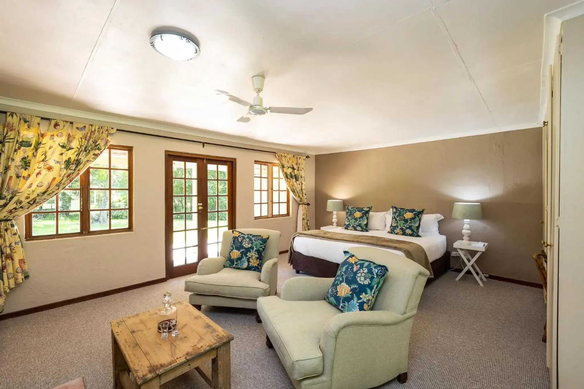 Suite in Halliwell Country Inn Suite in Halliwell Country Inn