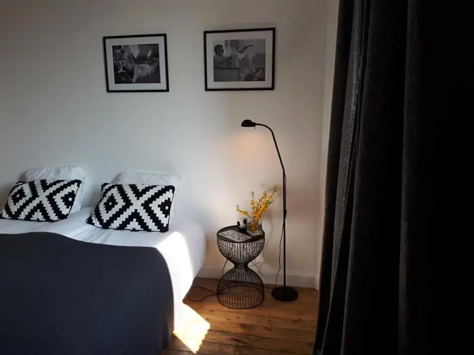 Double Room in Villa Marguerite - Chambres d'Hôtes Double Room in Villa Marguerite - Chambres d'Hôtes