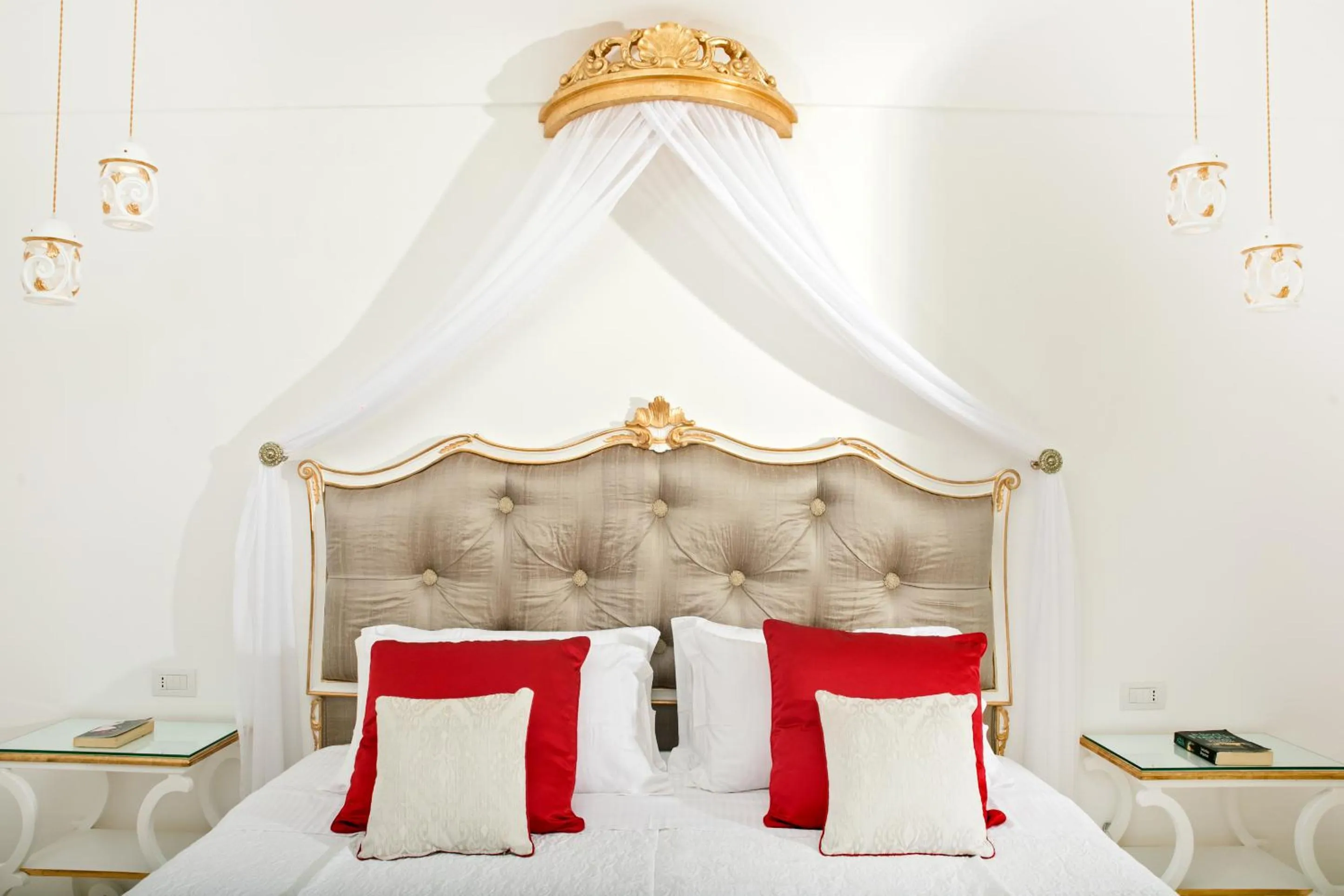 Decorative detail, Bed in Villa Corallium