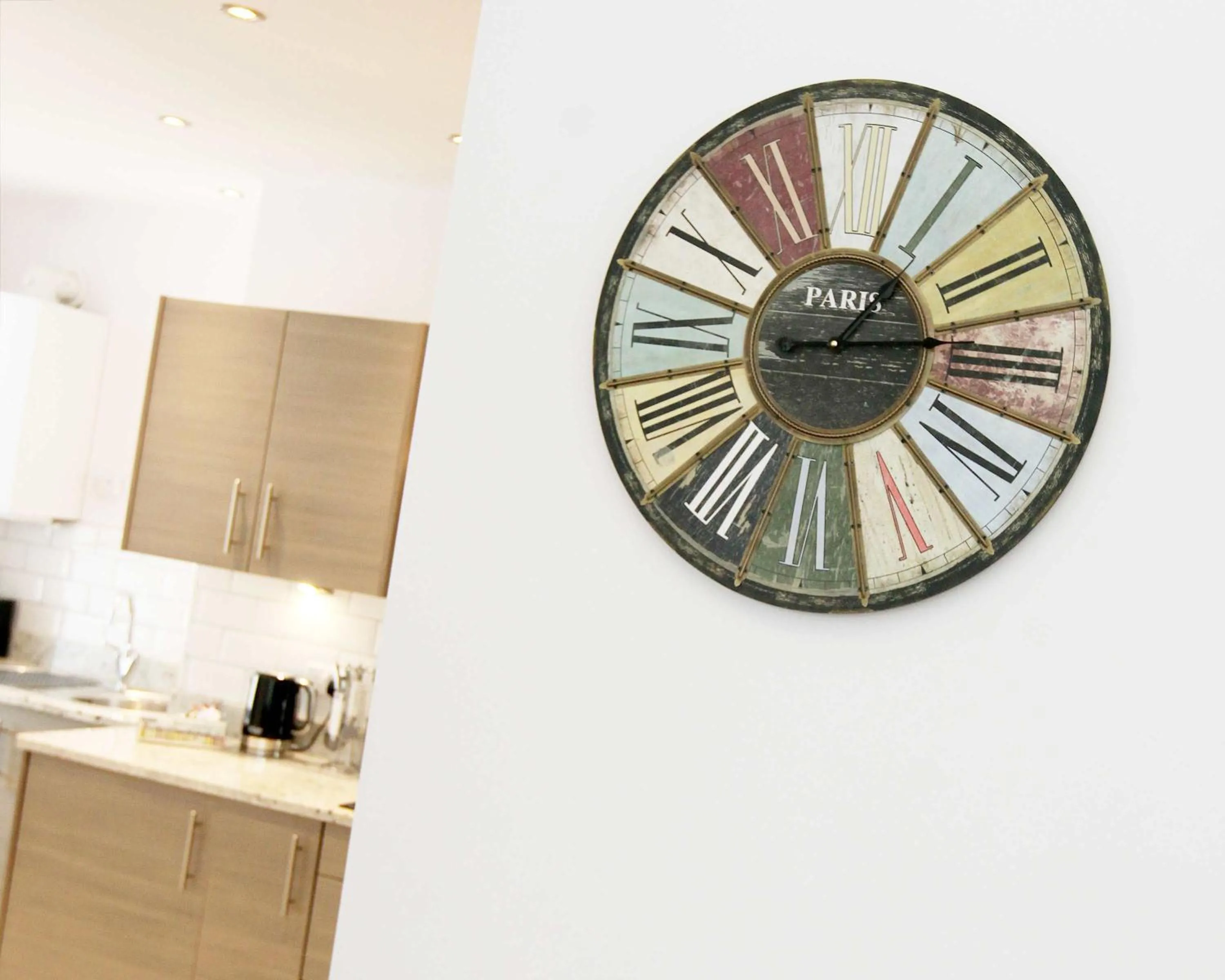 Kitchen or kitchenette in Austens Apartments