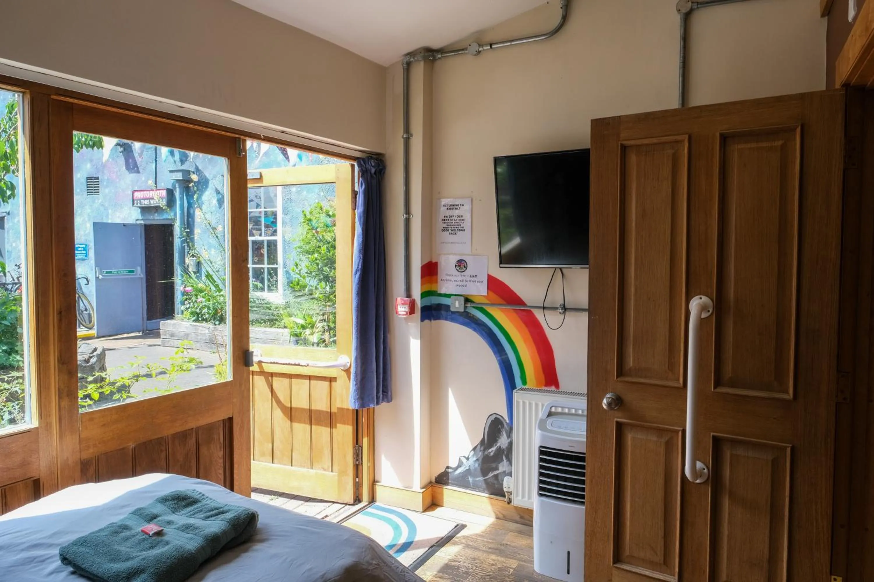 Bed in The Full Moon Backpackers